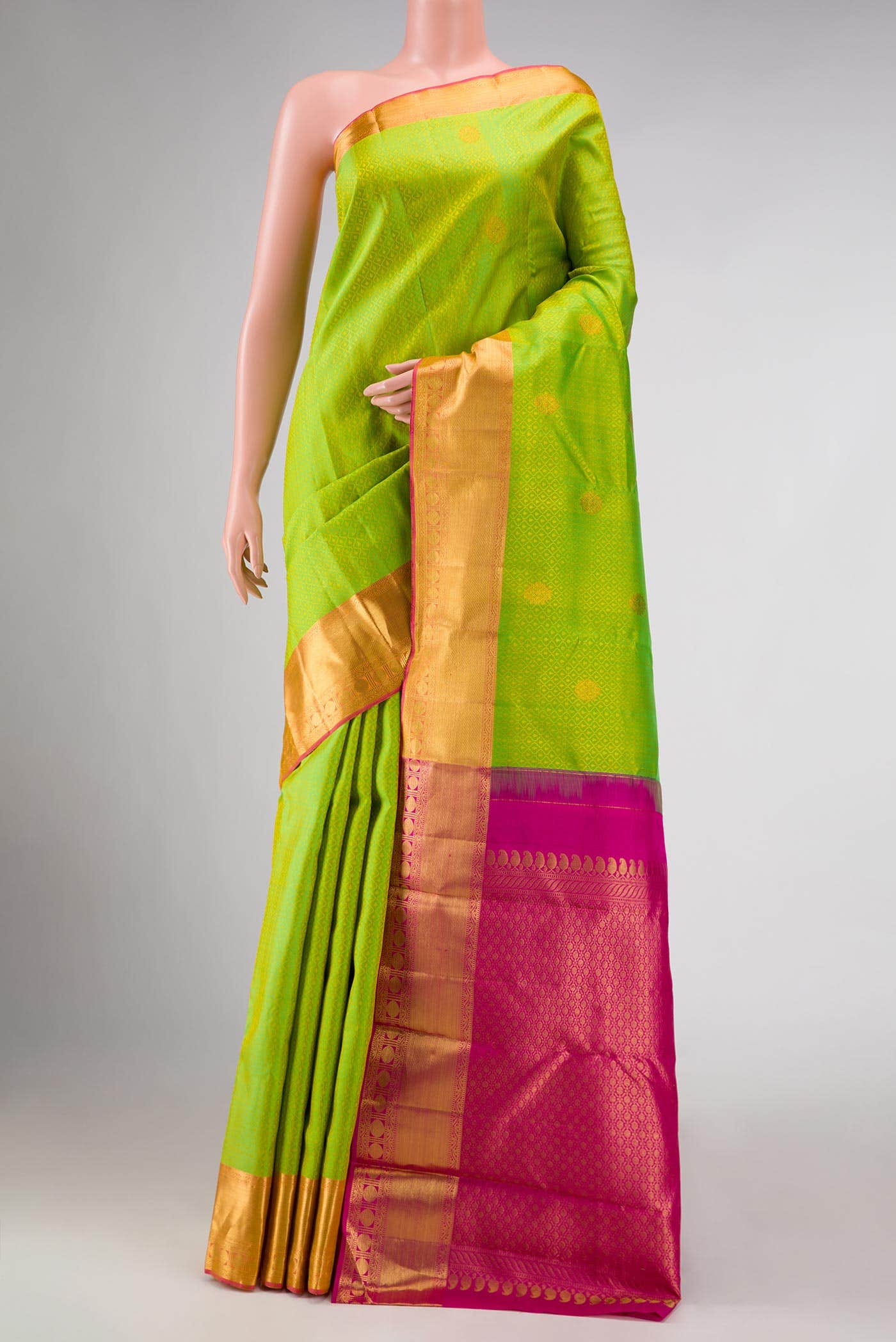 Parrot Green Dual Tone Kanchipuram Silk Saree