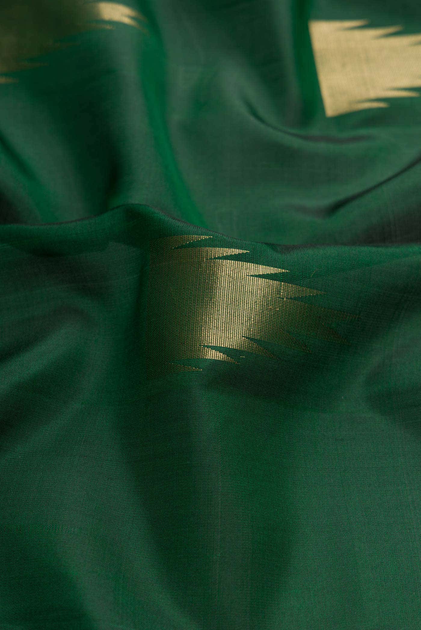 Bottle Green Dual Tone Soft Silk Saree