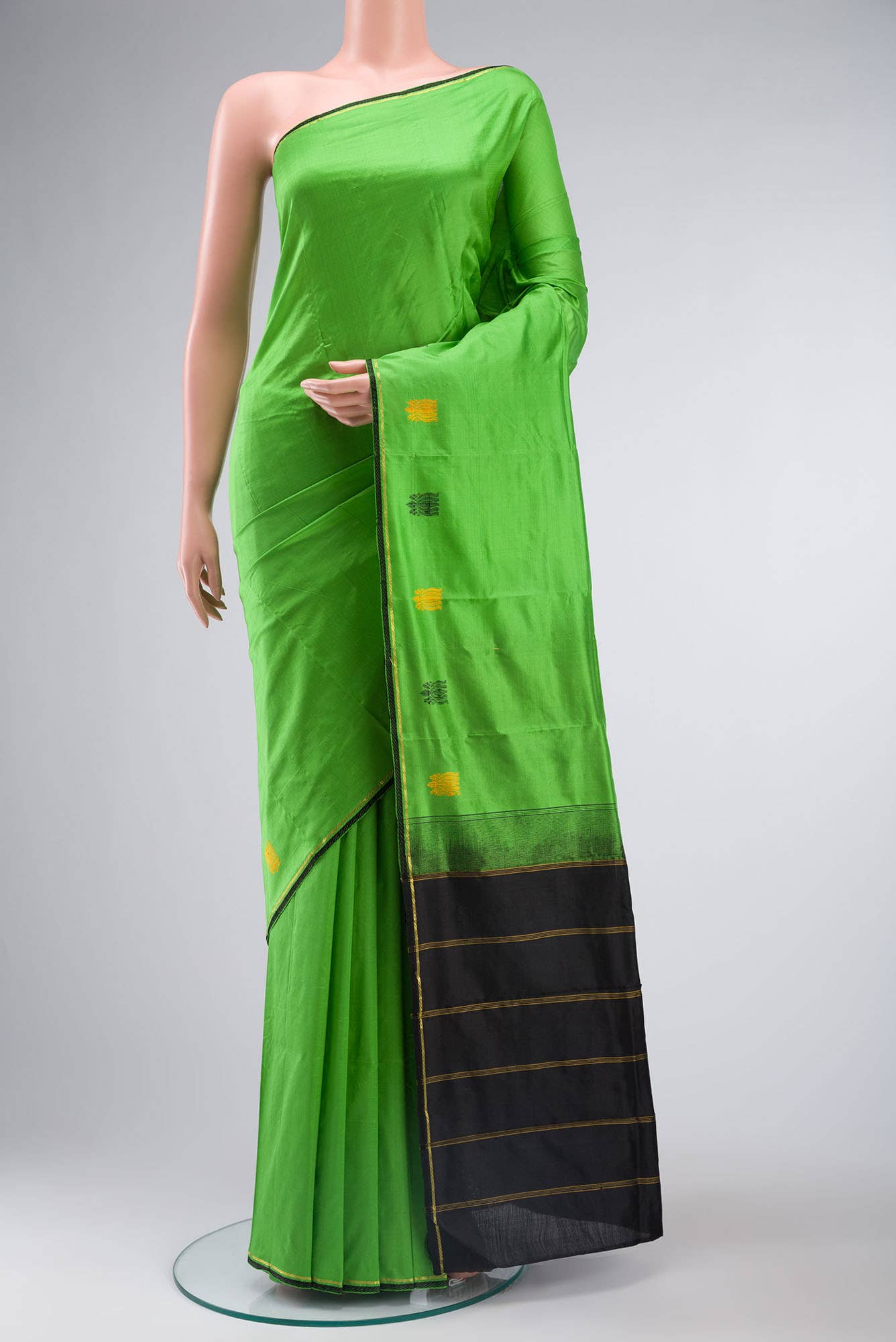 Parrot Green Kanchipuram Silk Saree