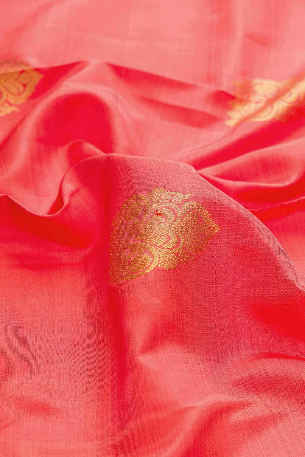 Peach Dual Tone Kanchipuram Silk Saree