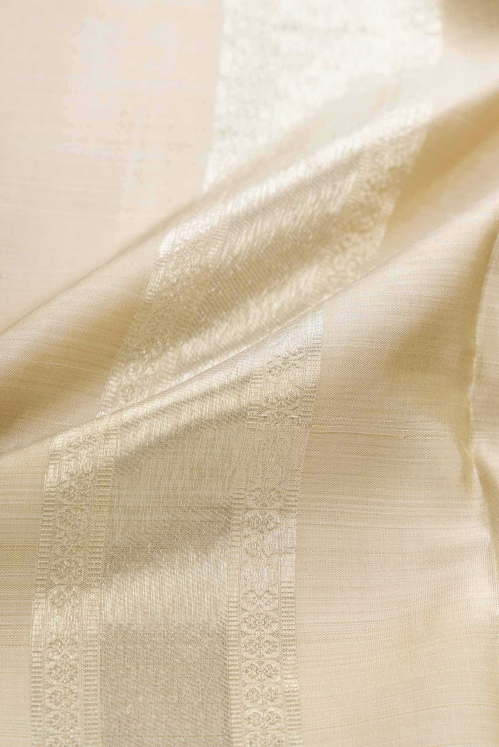 Beige Silk Dhoti With Angavastram (8X4) Muzham