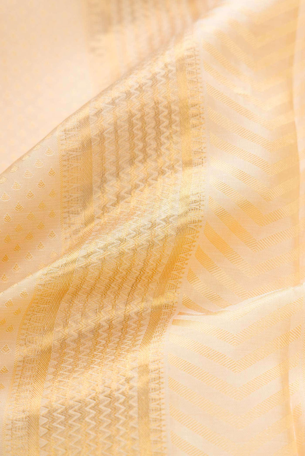 Gold Silk Dhoti With Angavastram (8X4) Muzham