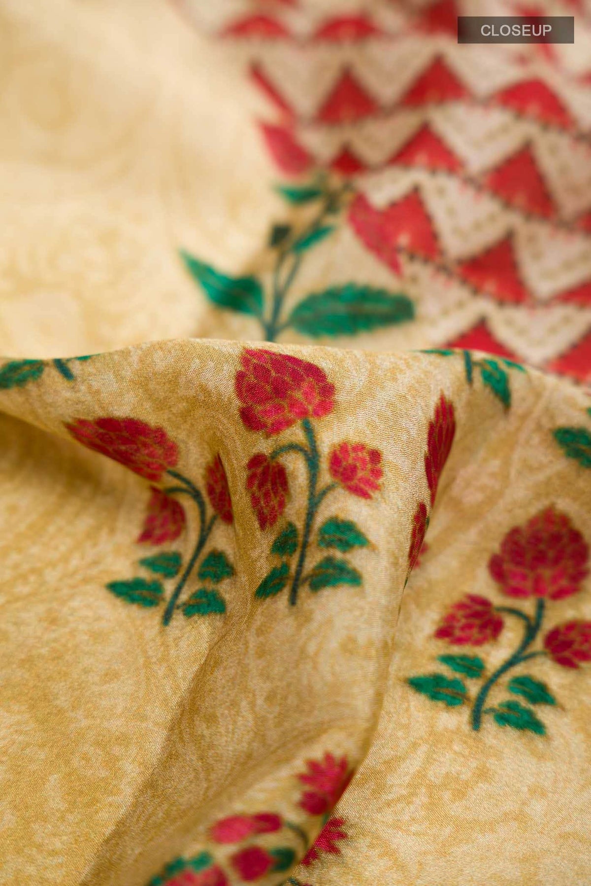 Beige Blended Crepe Saree