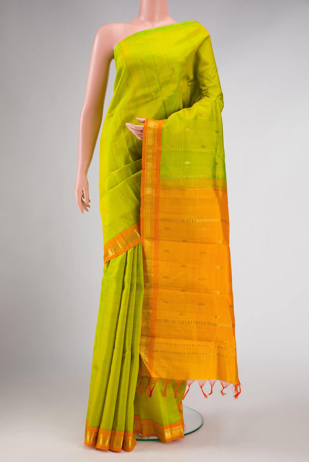 Parrot Green Dual Tone Kanchipuram Silk Saree