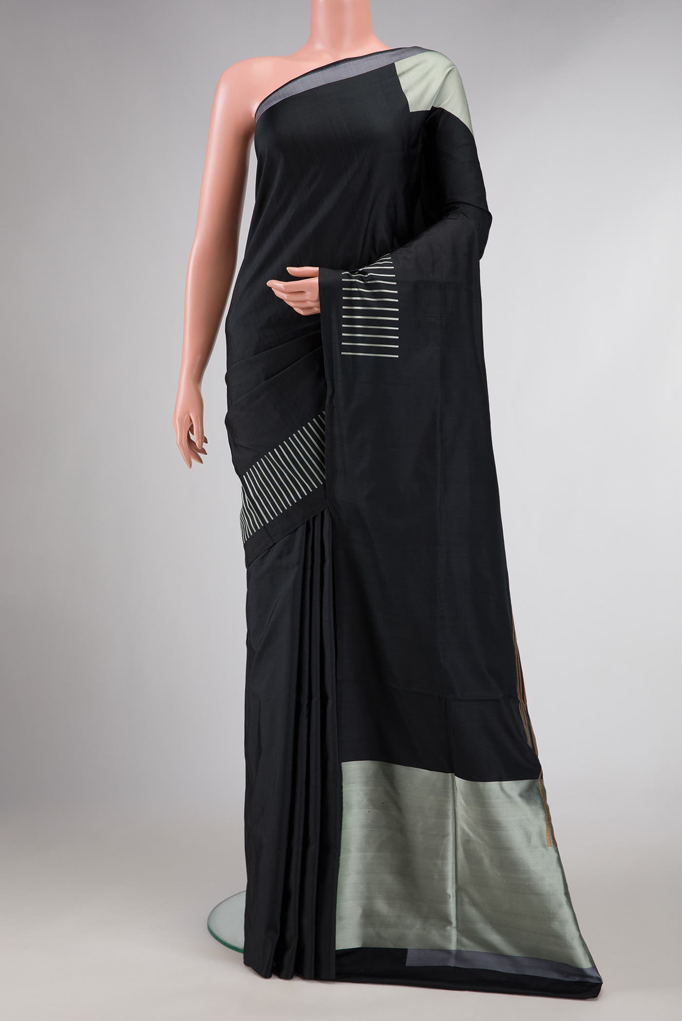 Black Dual Tone Banarasi Silk Saree