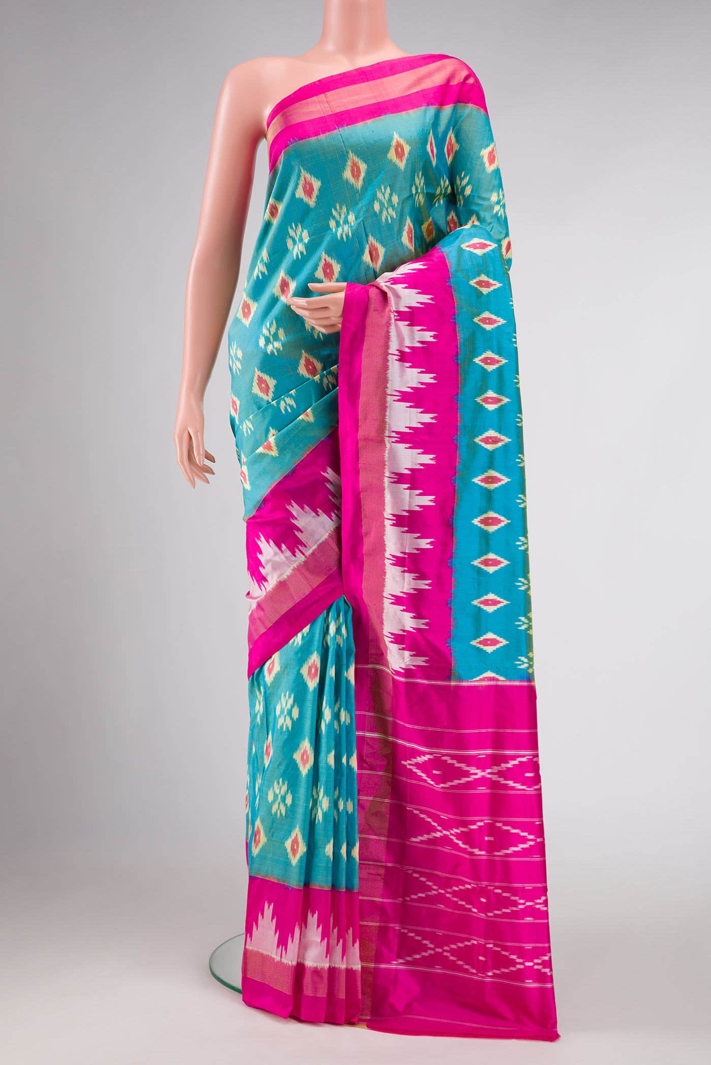 Green Dual Tone Pochampally Silk Saree