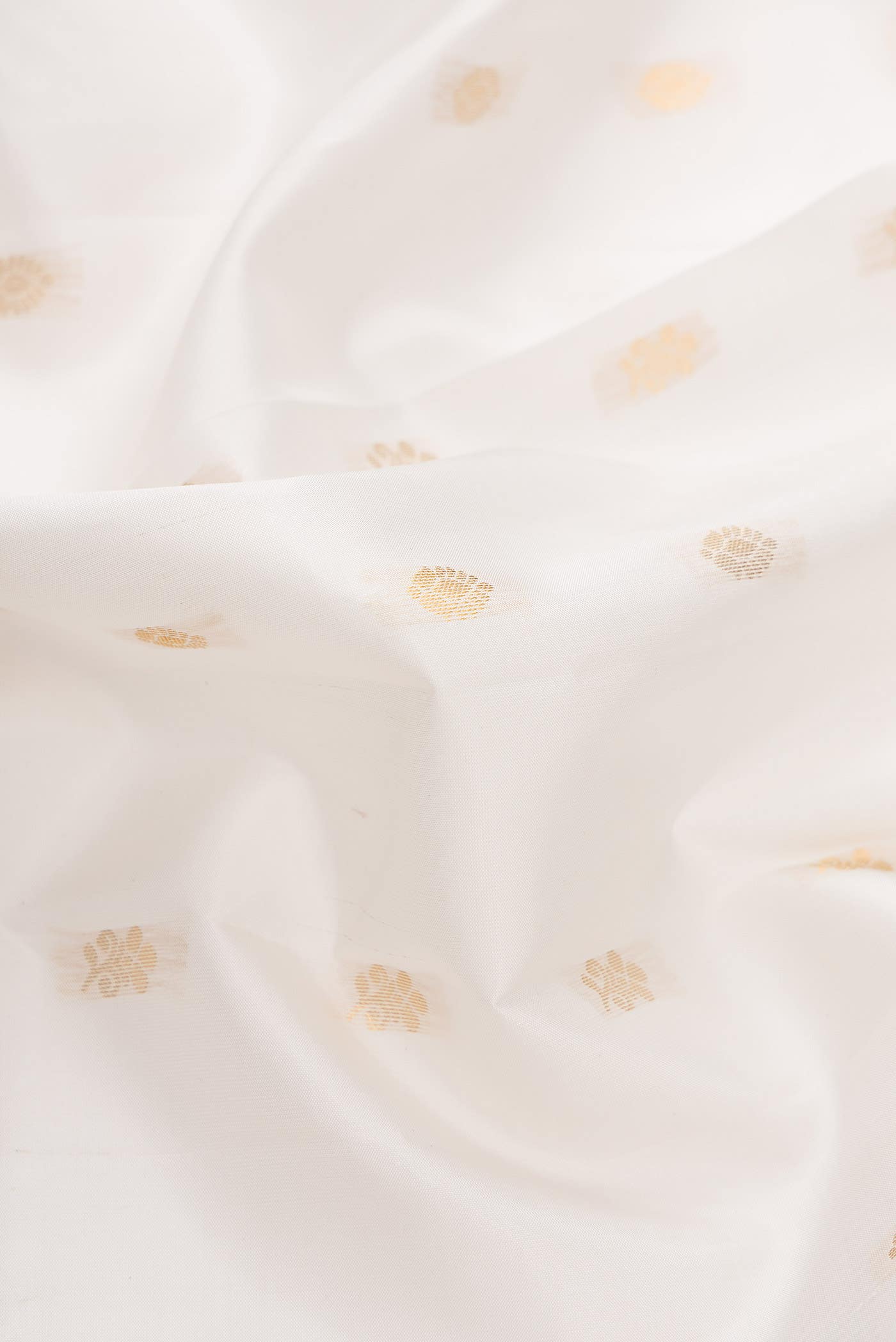 White Dual Tone Kanchipuram Silk Saree