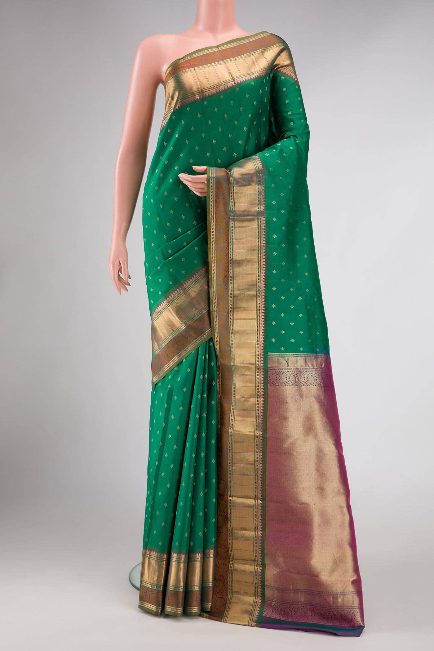 Green Dual Tone Kanchipuram Silk Saree