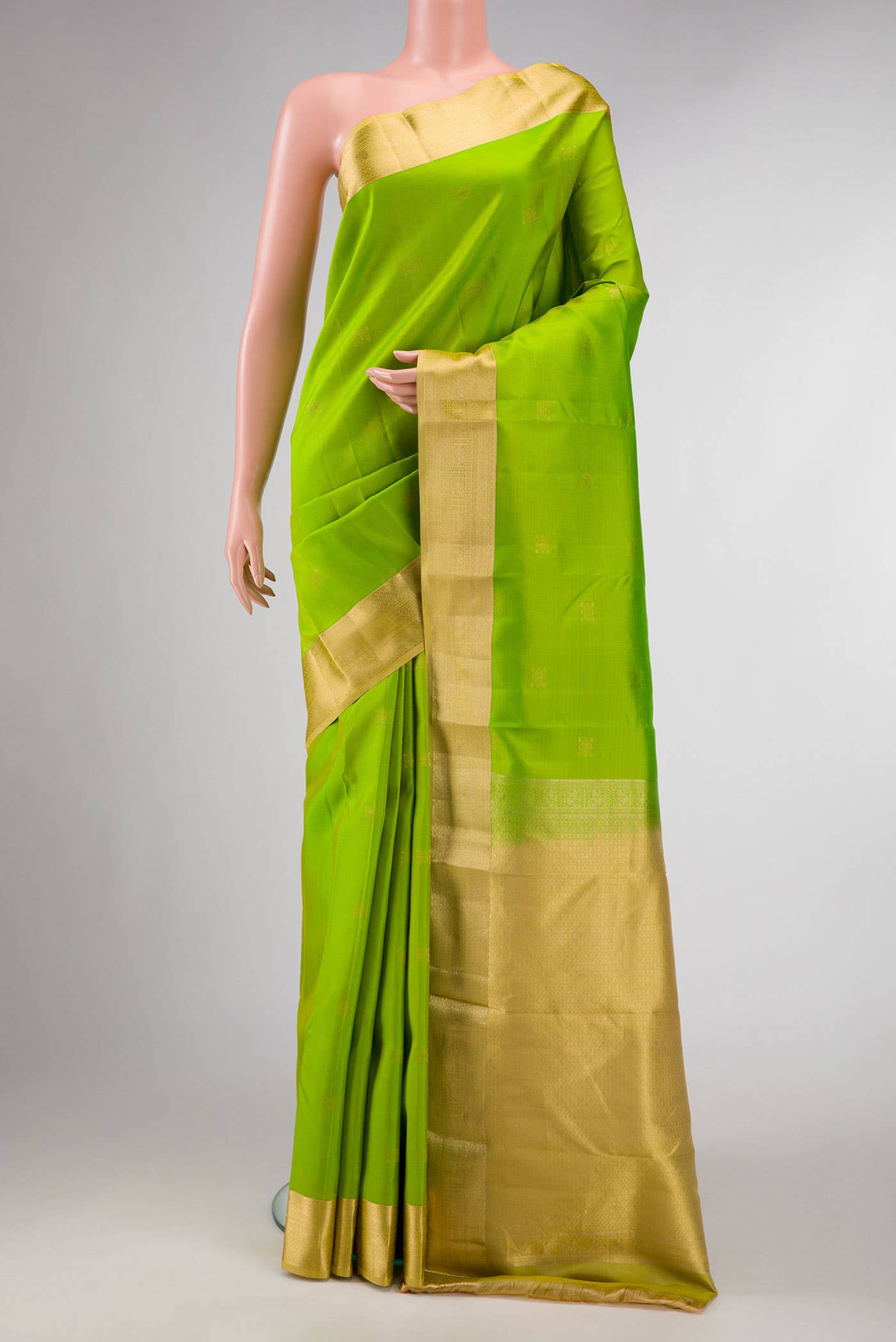 Parrot Green Dual Tone Kanchipuram Silk Saree