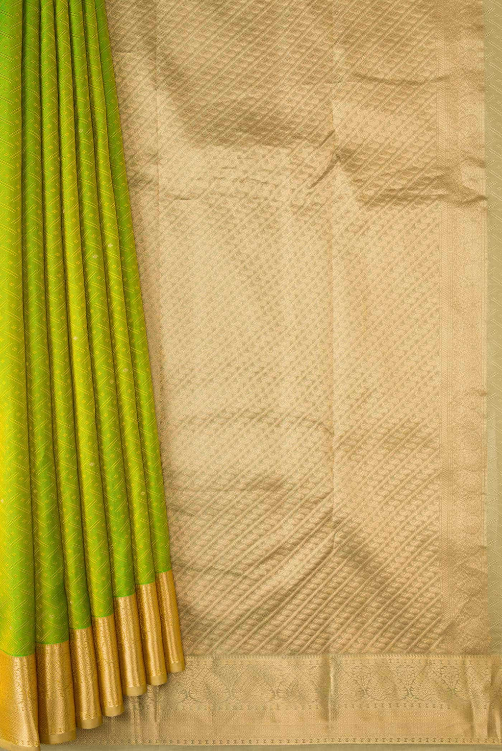 Parrot Green Dual Tone Kanchipuram Silk Saree