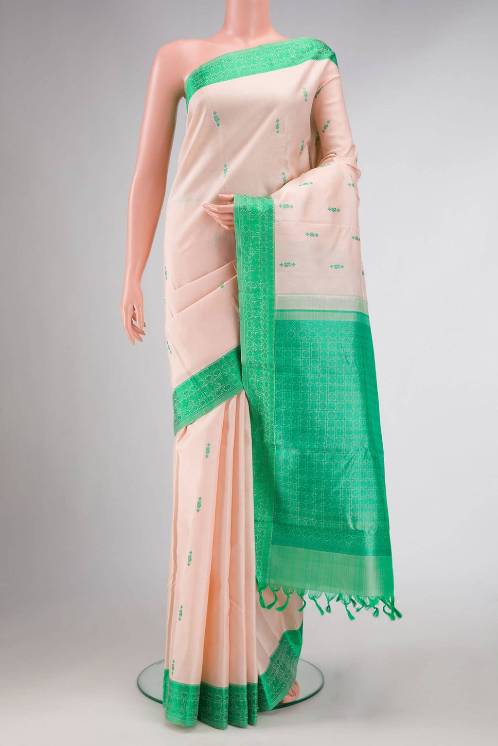 Cream Dual Tone Kanchipuram Silk Saree