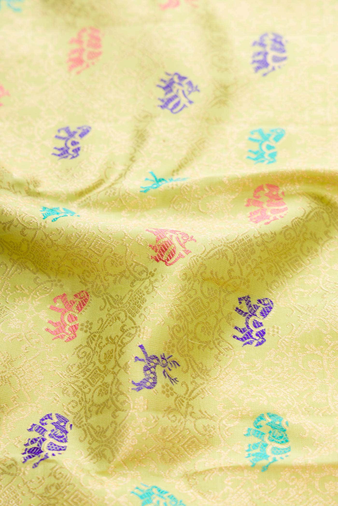 Parrot Green Dual Tone Kanchipuram Silk Saree