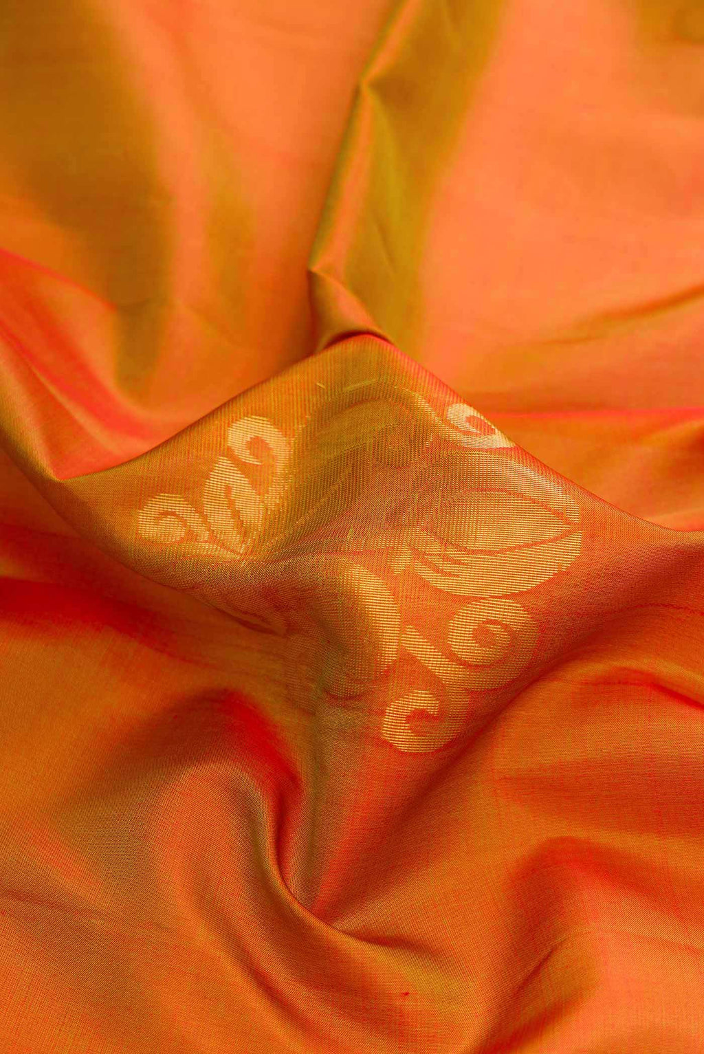 Mehandi Green Dual Tone Soft Silk Saree