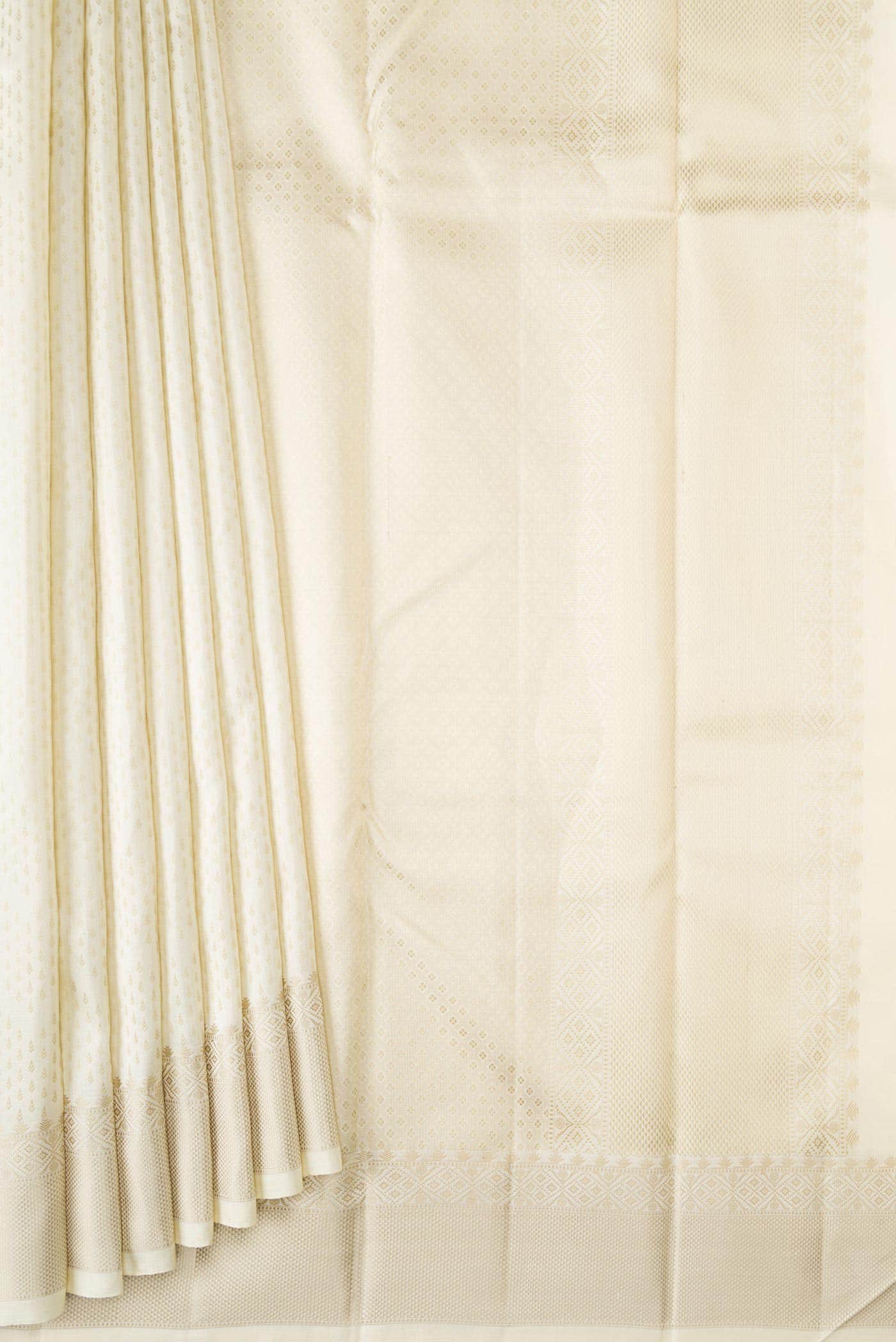 Off White Kanchipuram Silk Saree