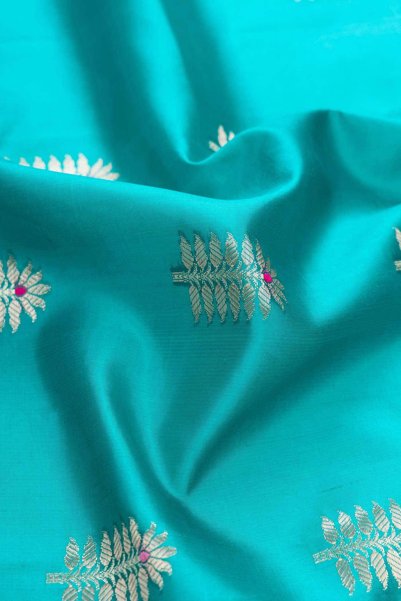 Green Dual Tone Tussar Silk Saree