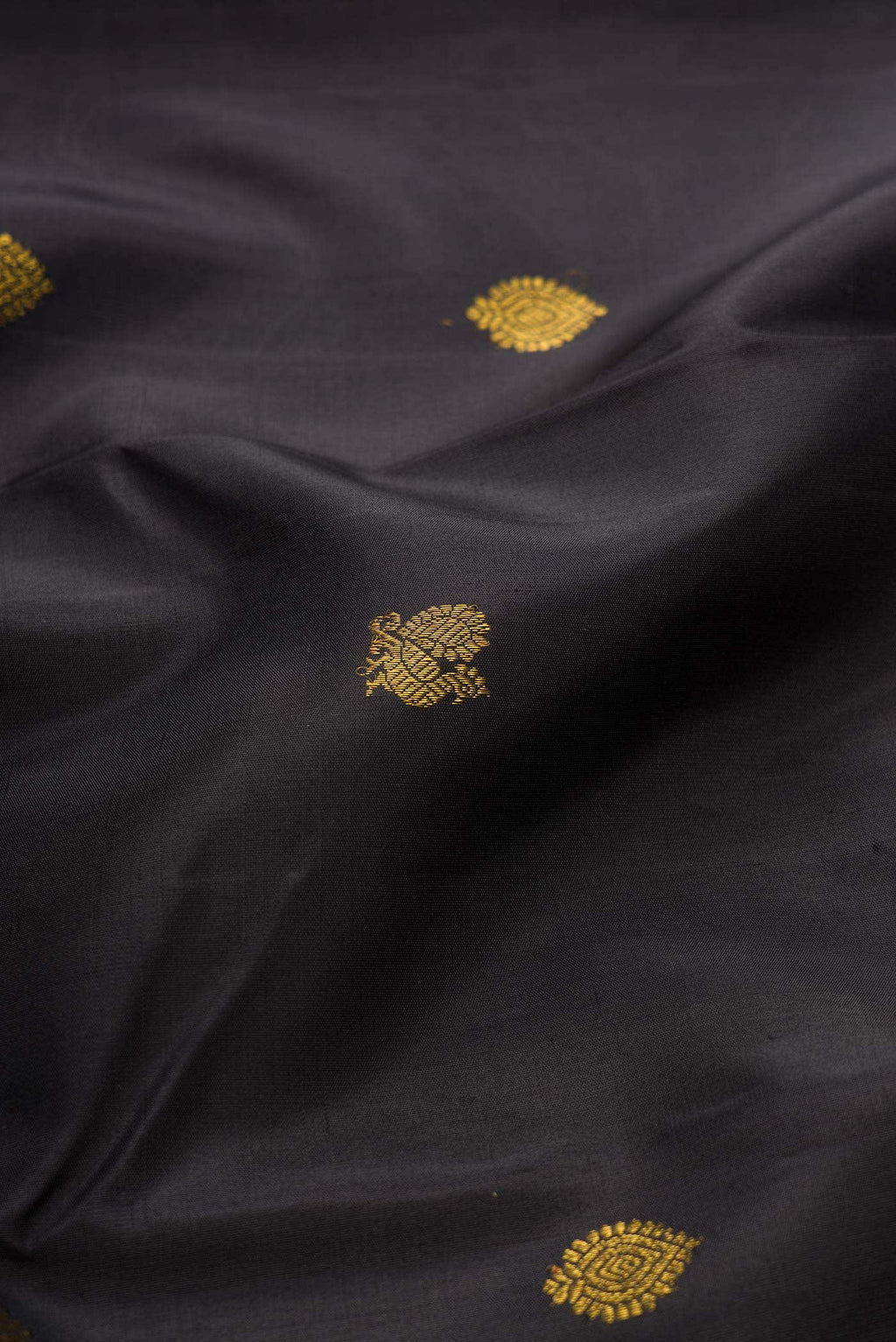 Pure Silk Pure Zari Black Dual Tone Kanchipuram Saree