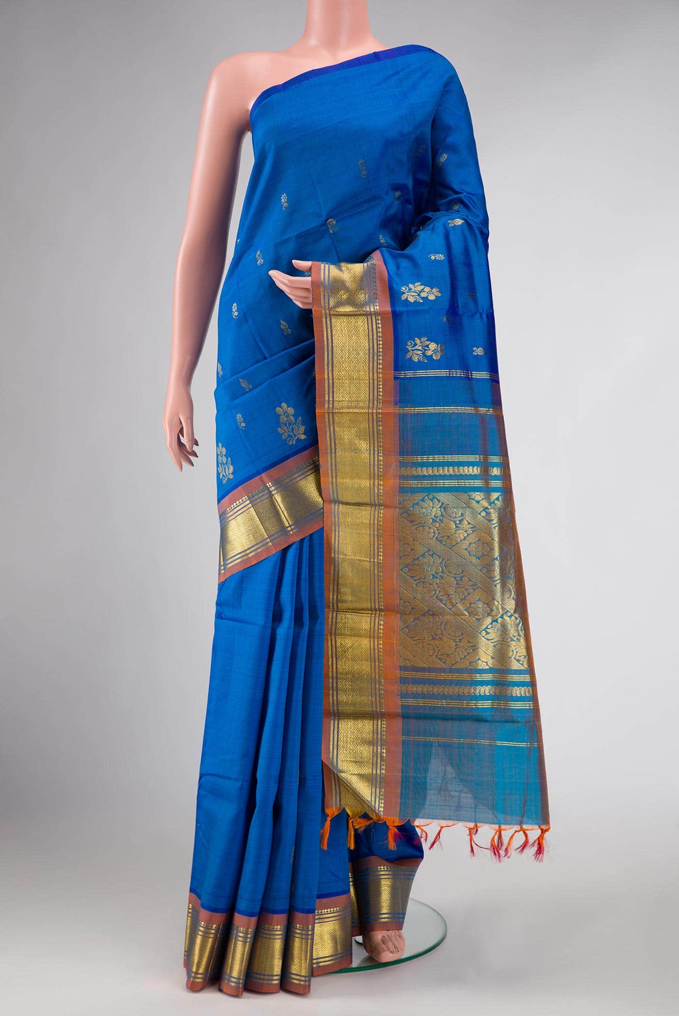 Parrot Green Dual Tone Kanchipuram Silk Saree