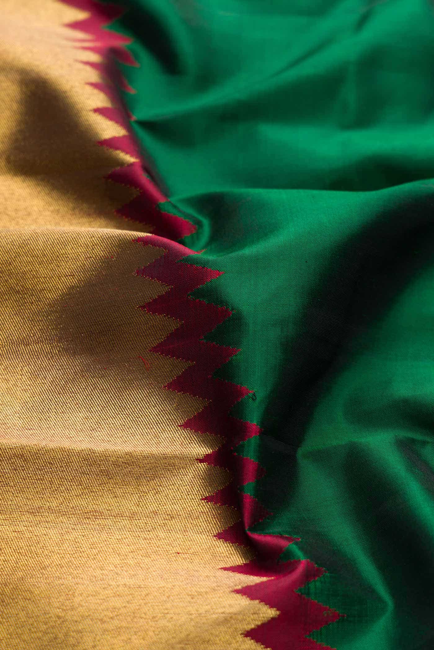 Pure Silk Pure Zari Bottle Green Dual Tone Kanchipuram Saree