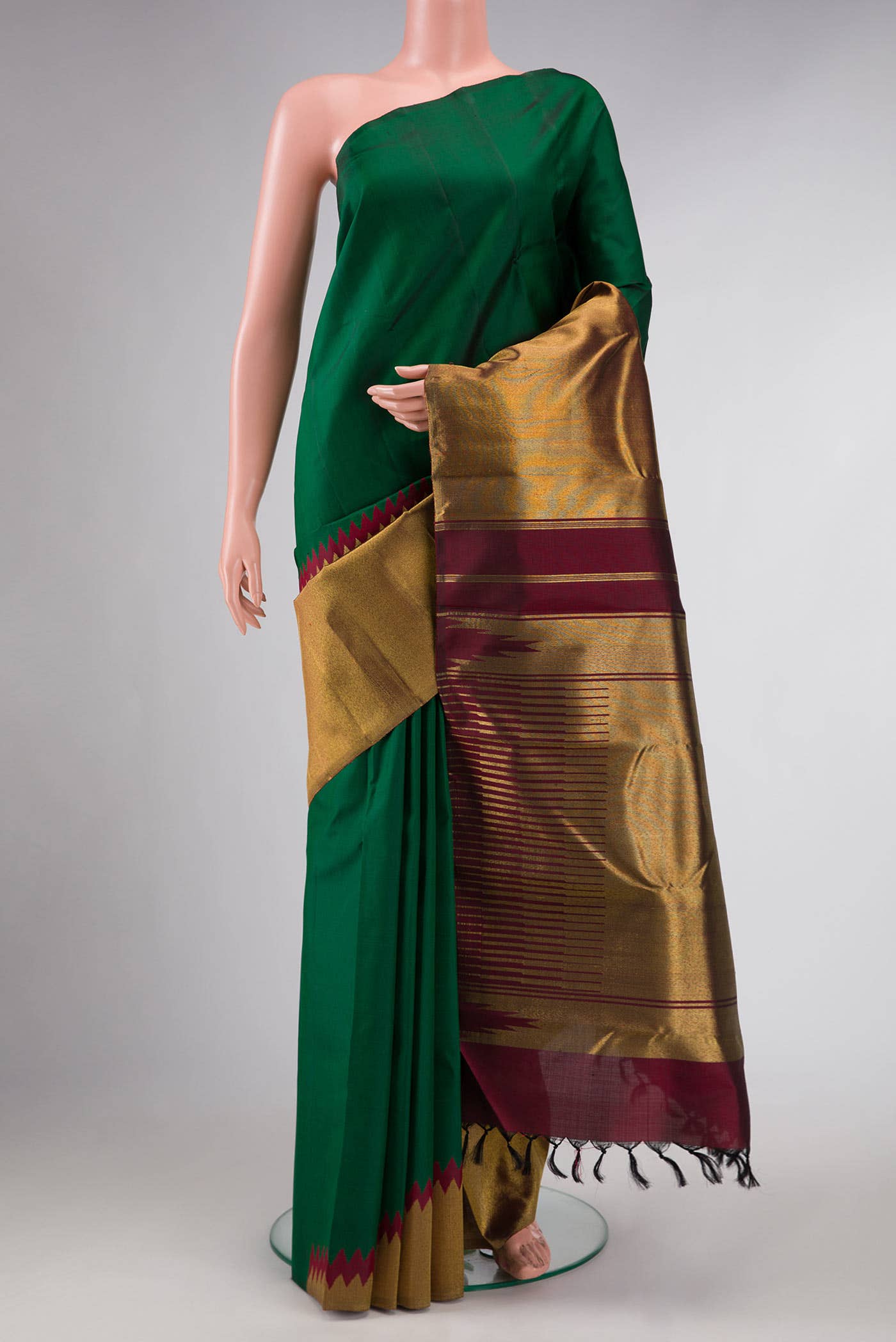 Pure Silk Pure Zari Bottle Green Dual Tone Kanchipuram Saree