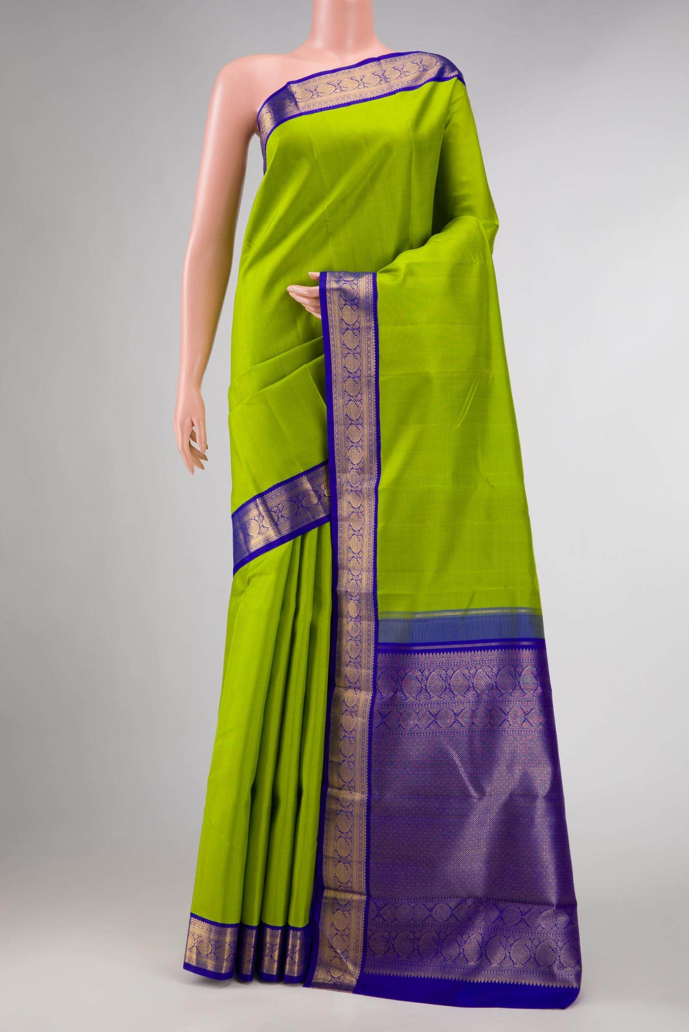 Parrot Green Kanchipuram Silk Saree