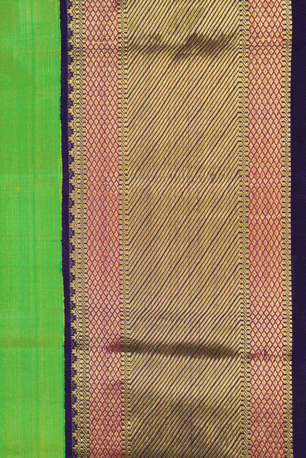 Parrot Green Dual Tone Kanchipuram Silk Saree