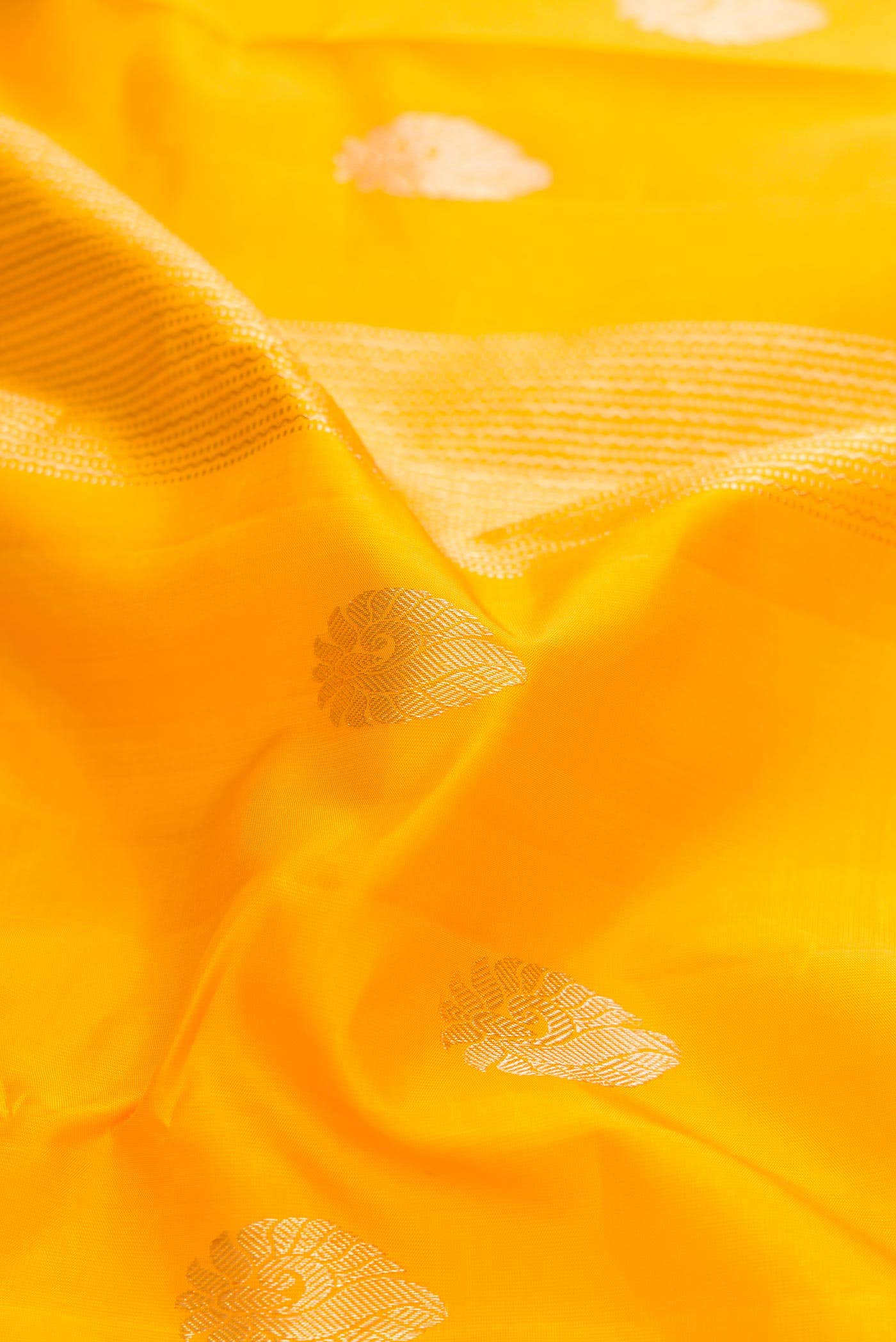 Pure Silk Pure Zari Yellow Dual Tone Kanchipuram Saree