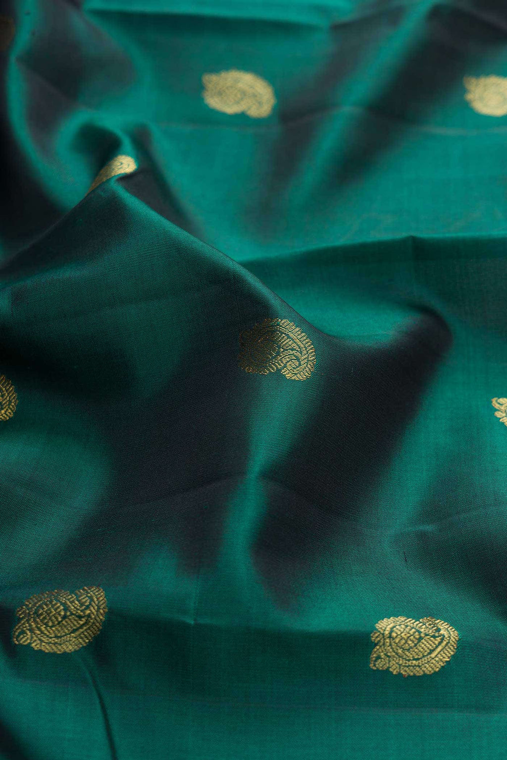 Bottle Green Dual Tone Kanchipuram Silk Saree