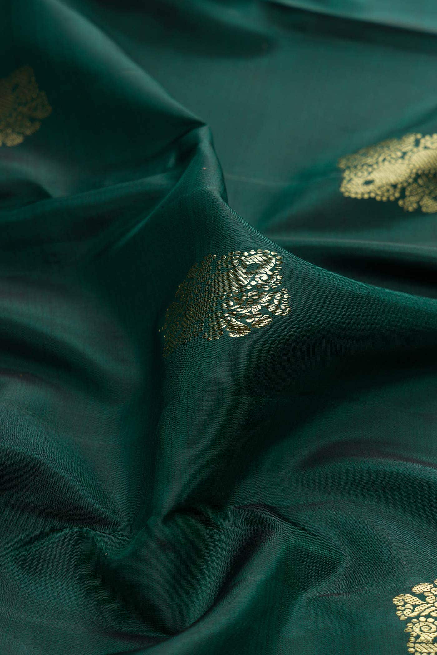 Green Dual Tone Kanchipuram Silk Saree