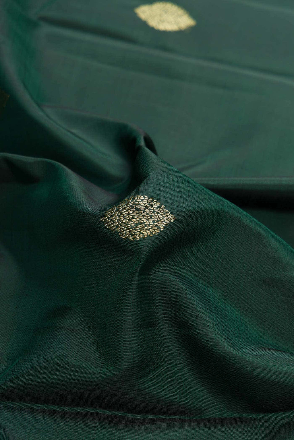 Bottle Green Dual Tone Kanchipuram Silk Saree