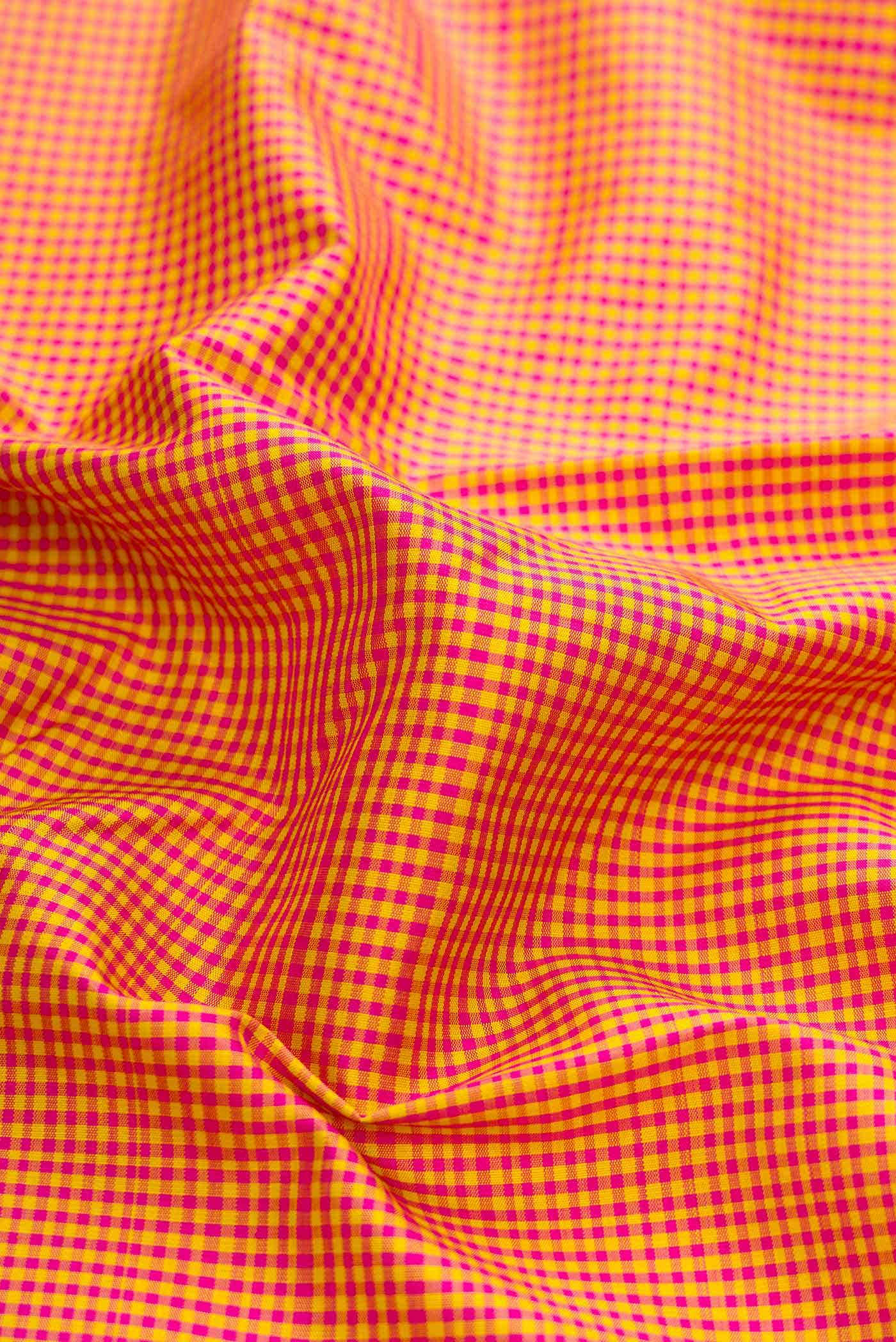 Pure Silk Pure Zari Peach Dual Tone Kanchipuram Saree