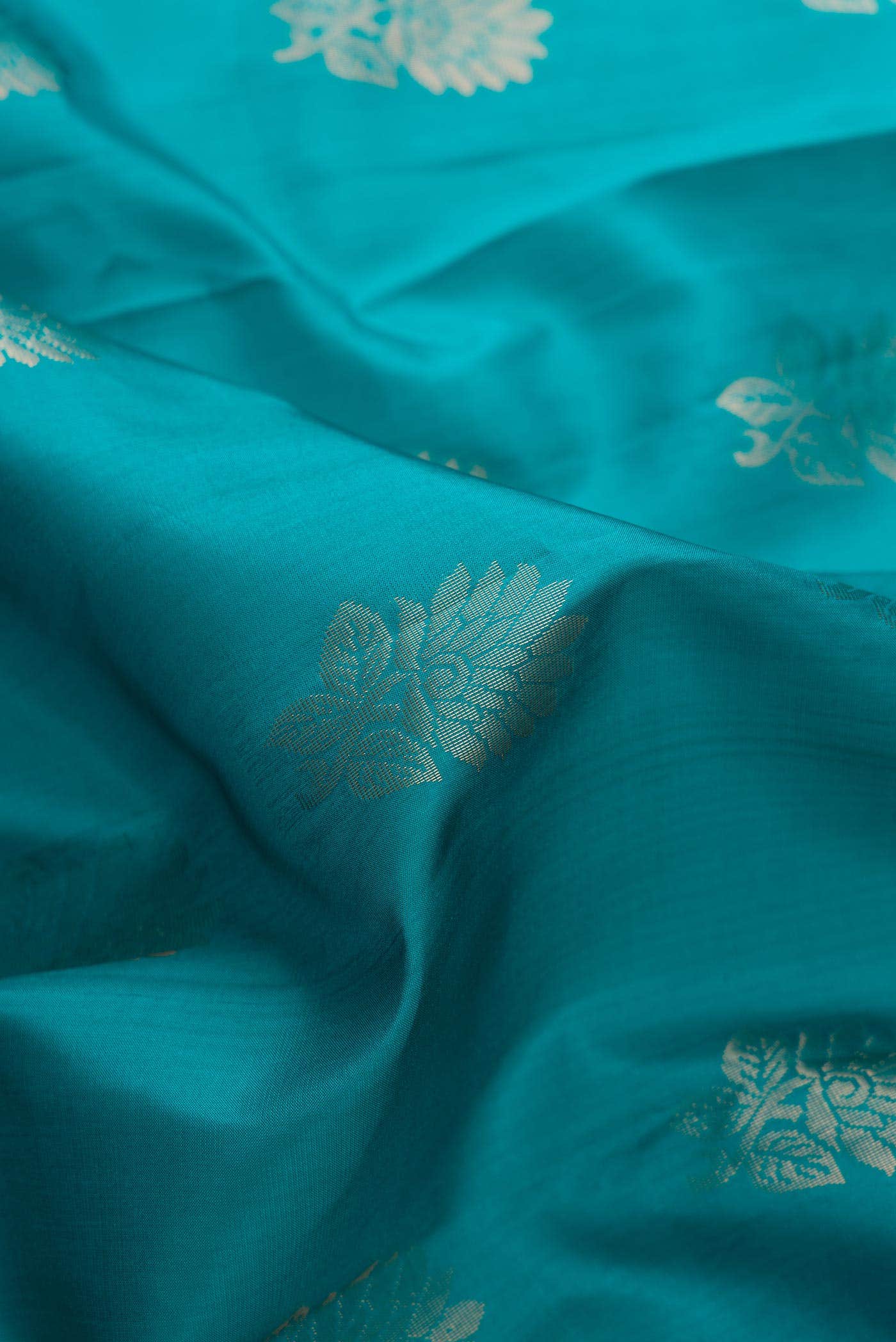 Green Dual Tone Soft Silk Saree