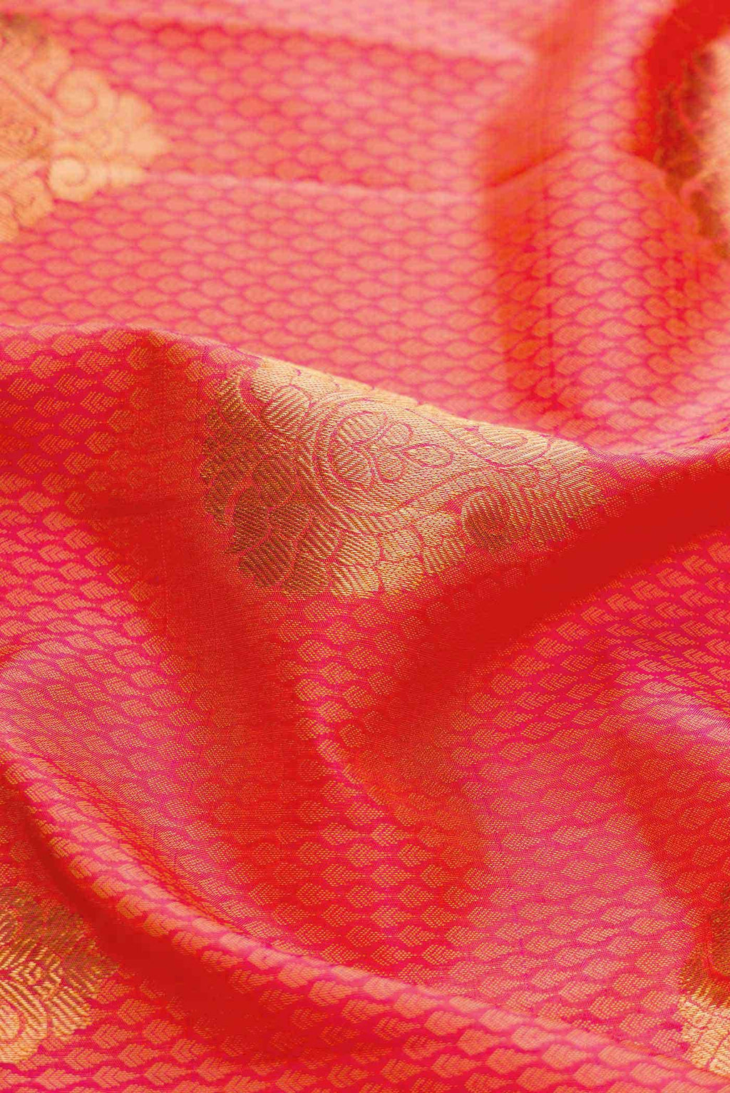 Pure Silk Pure Zari Peach Dual Tone Kanchipuram Saree