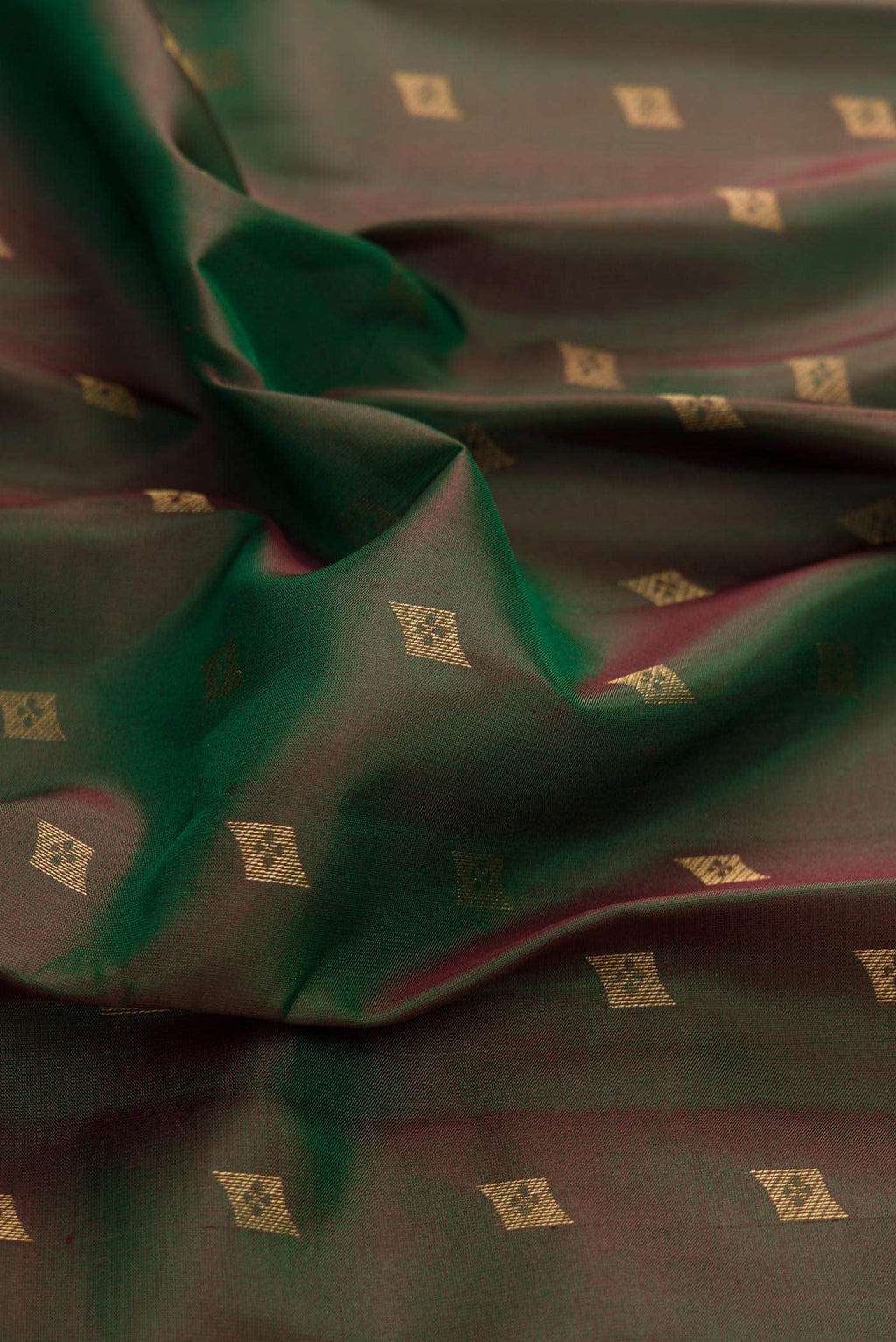 Bottle Green Dual Tone Kanchipuram Silk Saree
