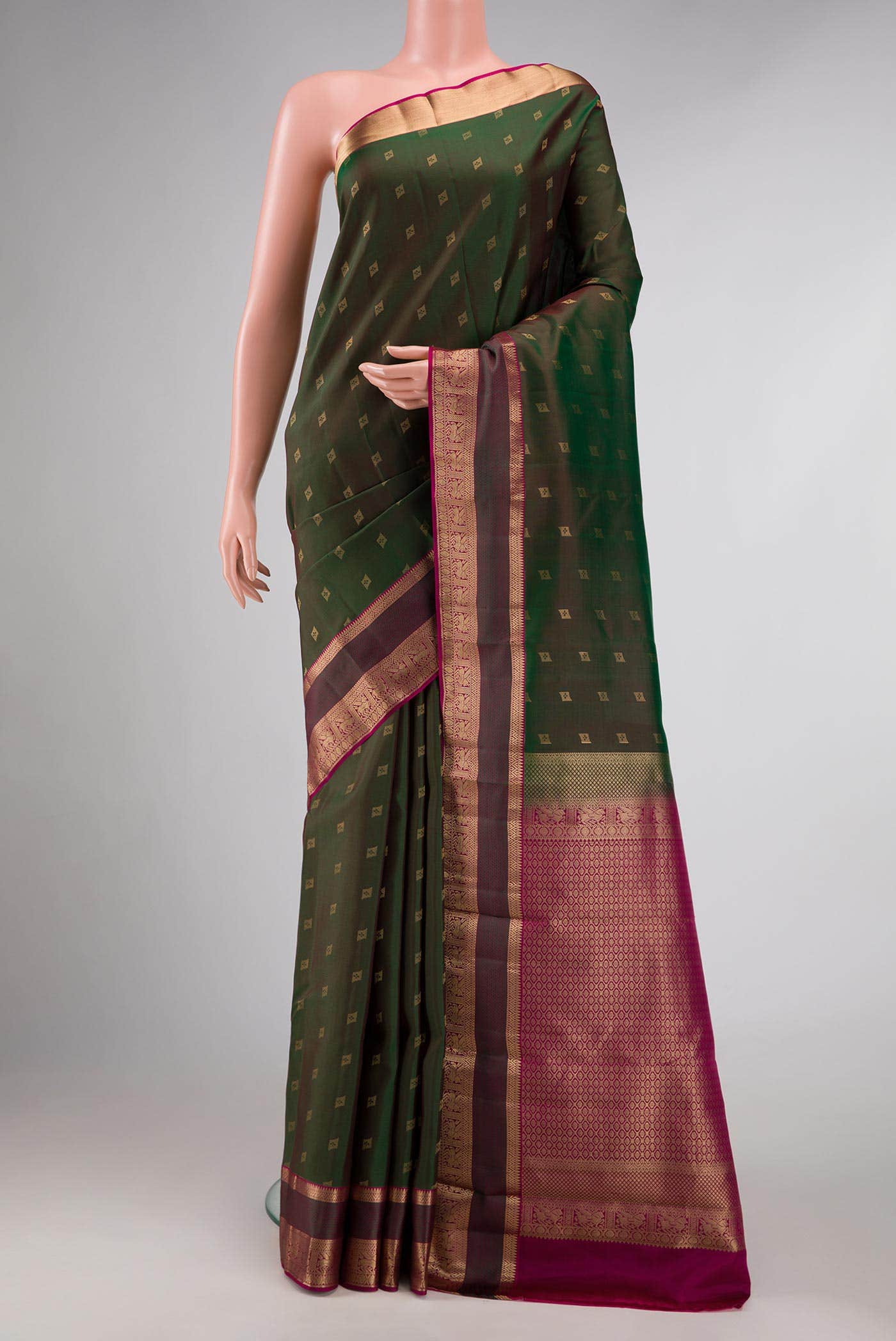 Bottle Green Dual Tone Kanchipuram Silk Saree