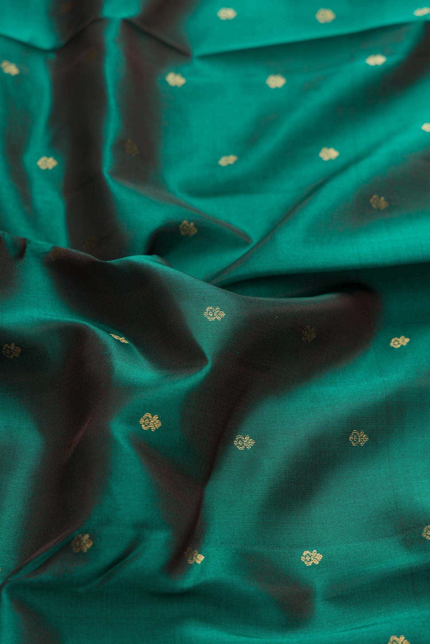 Green Dual Tone Kanchipuram Silk Saree