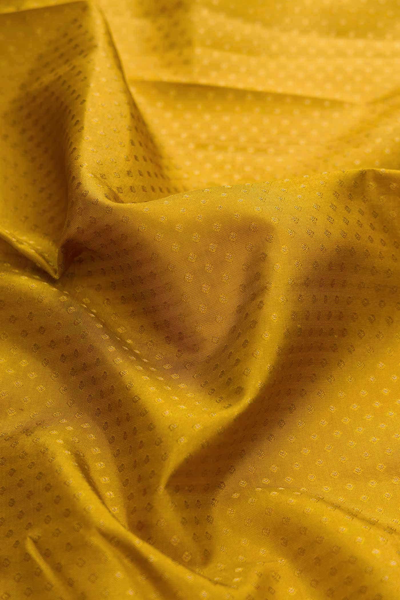 Mehandi Green Dual Tone Kanchipuram Silk Saree