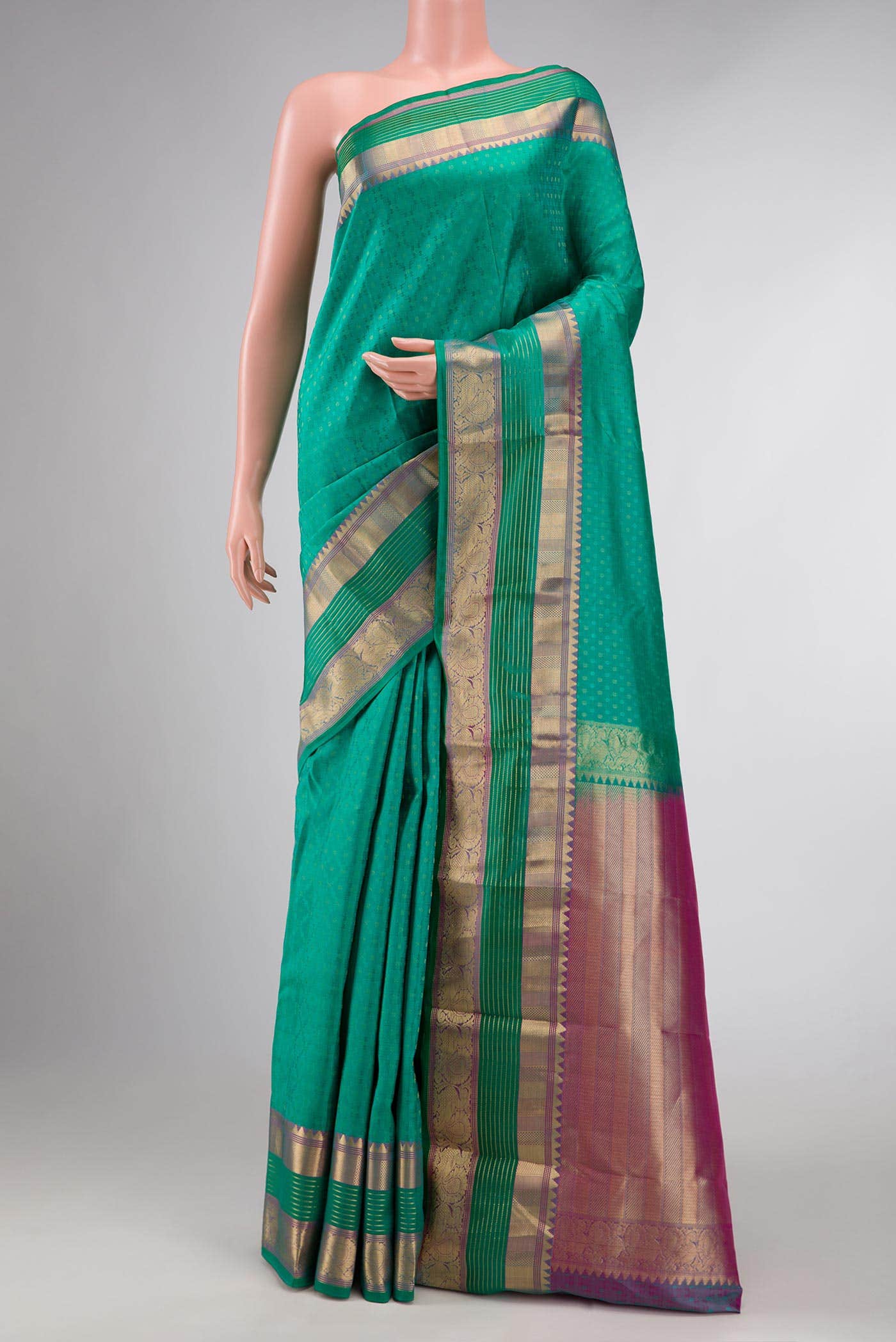 Green Dual Tone Kanchipuram Silk Saree