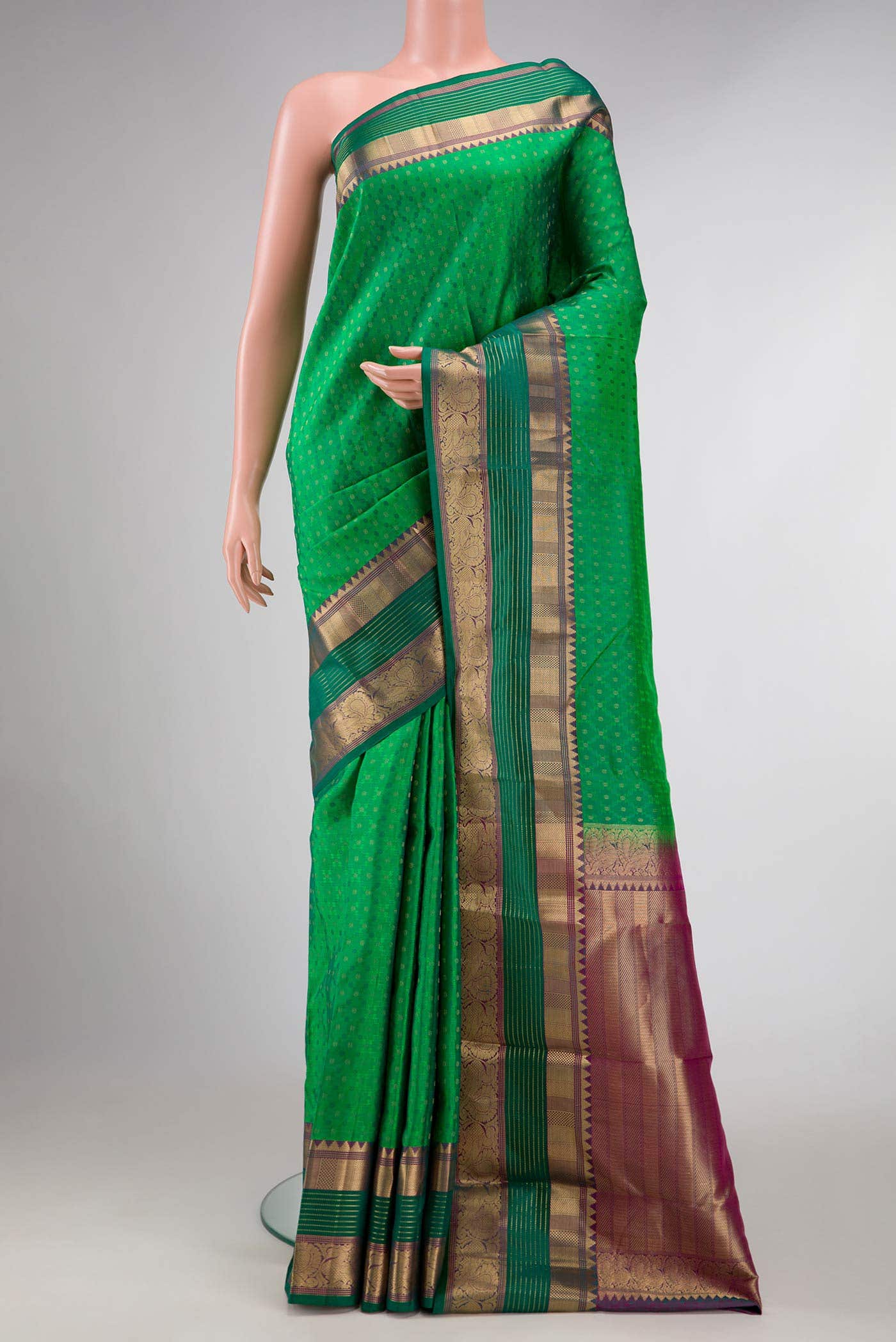 Green Dual Tone Kanchipuram Silk Saree
