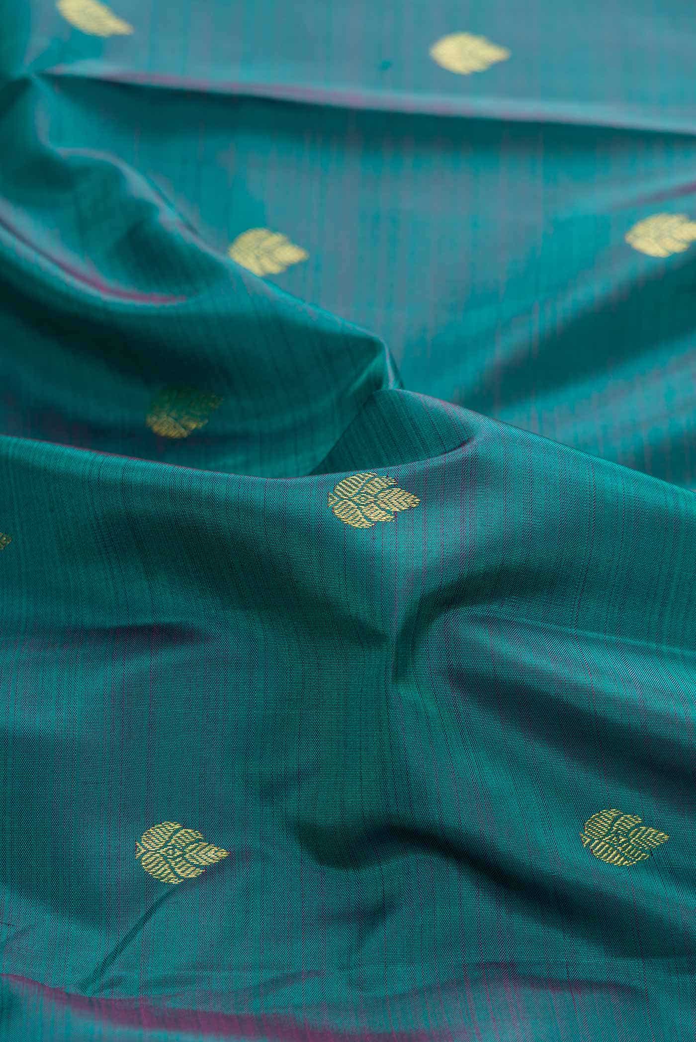 Green Dual Tone Kanchipuram Silk Saree