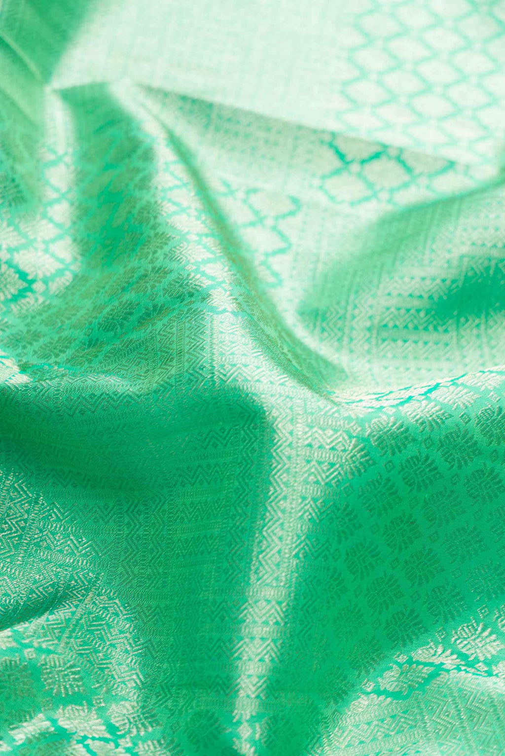 Green Dual Tone Kanchipuram Silk Saree