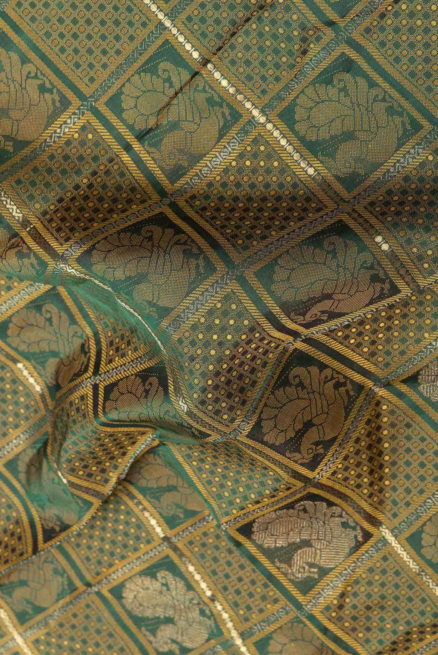 Pure Silk Pure Zari Green Dual Tone Kanchipuram Saree