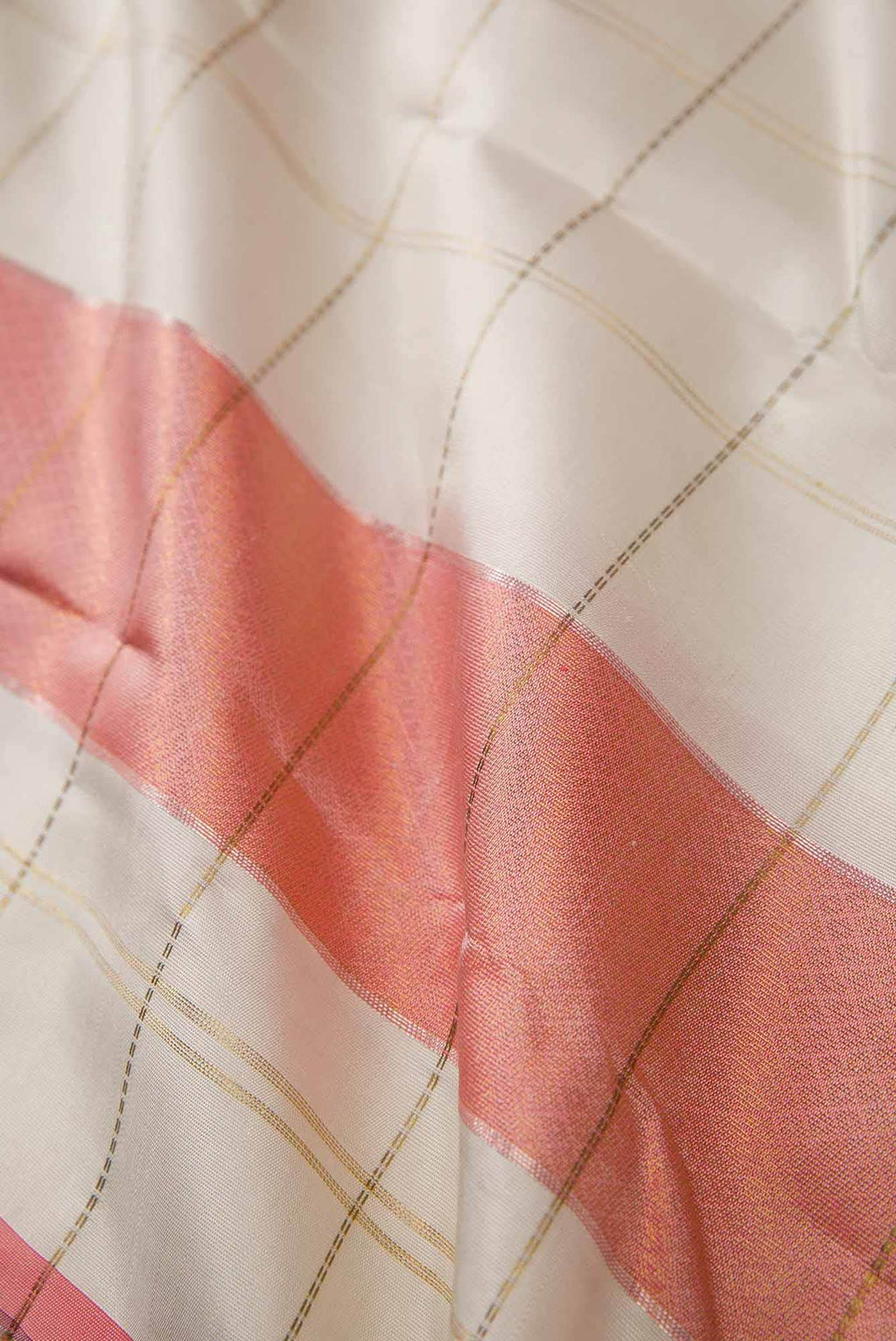 Off White Silk Dhoti With Angavastram (8X4) Muzham