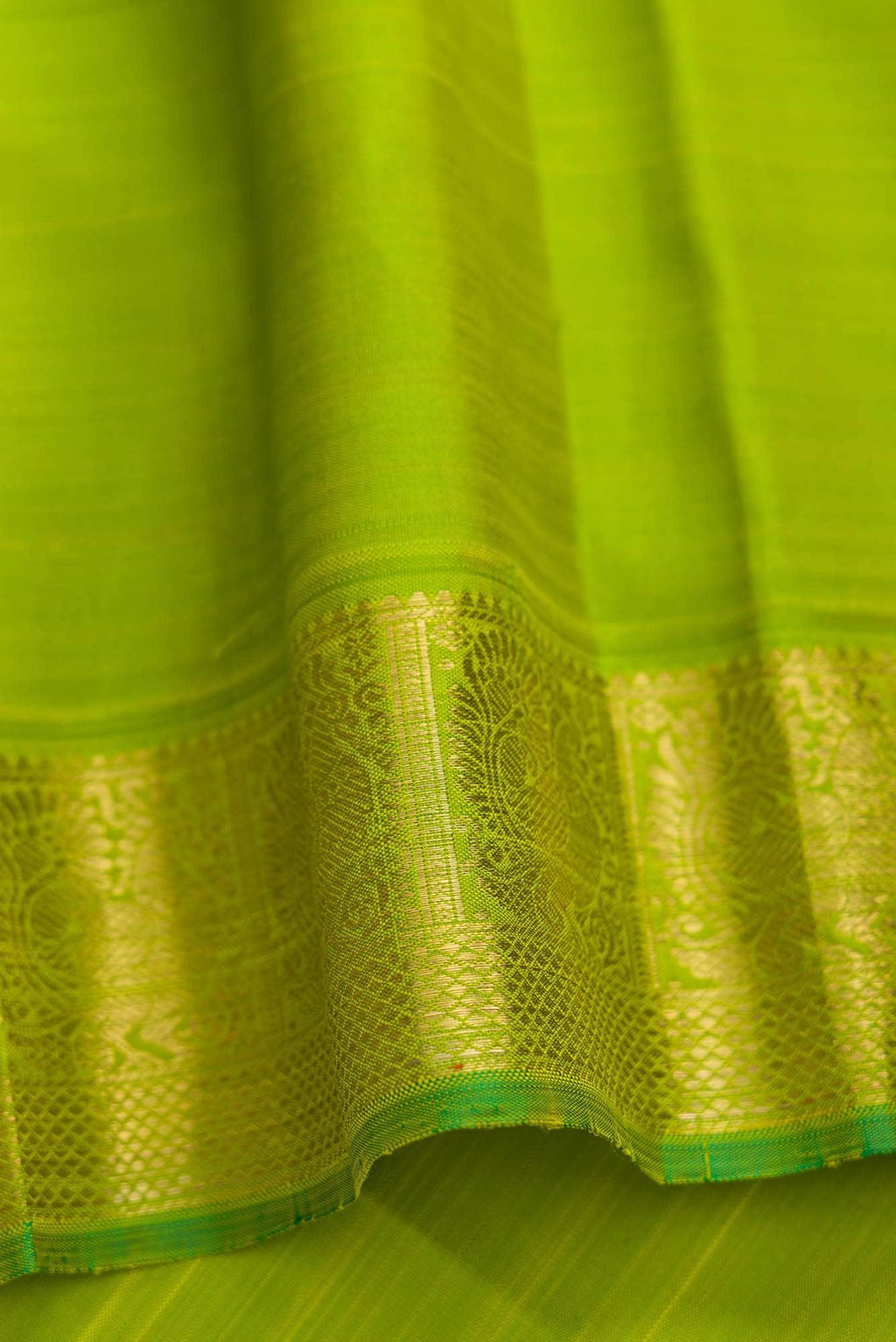 Pure Silk Pure Zari Maroon and Navy Blue Dual Tone Kanchipuram Saree