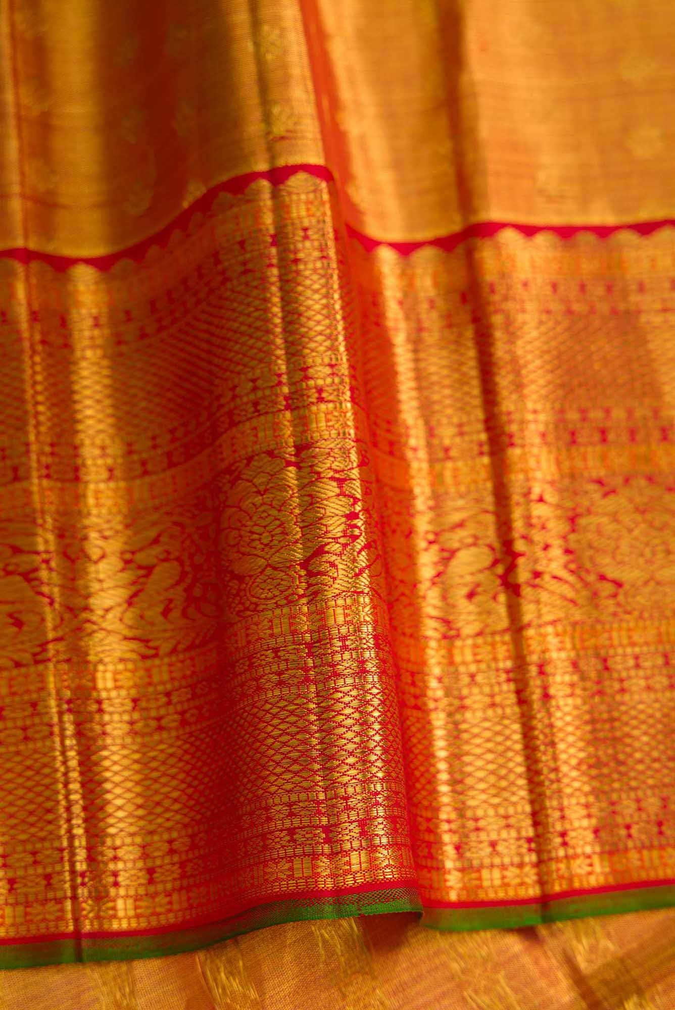 Green Dual Tone Kanjivaram Tissue Silk Saree