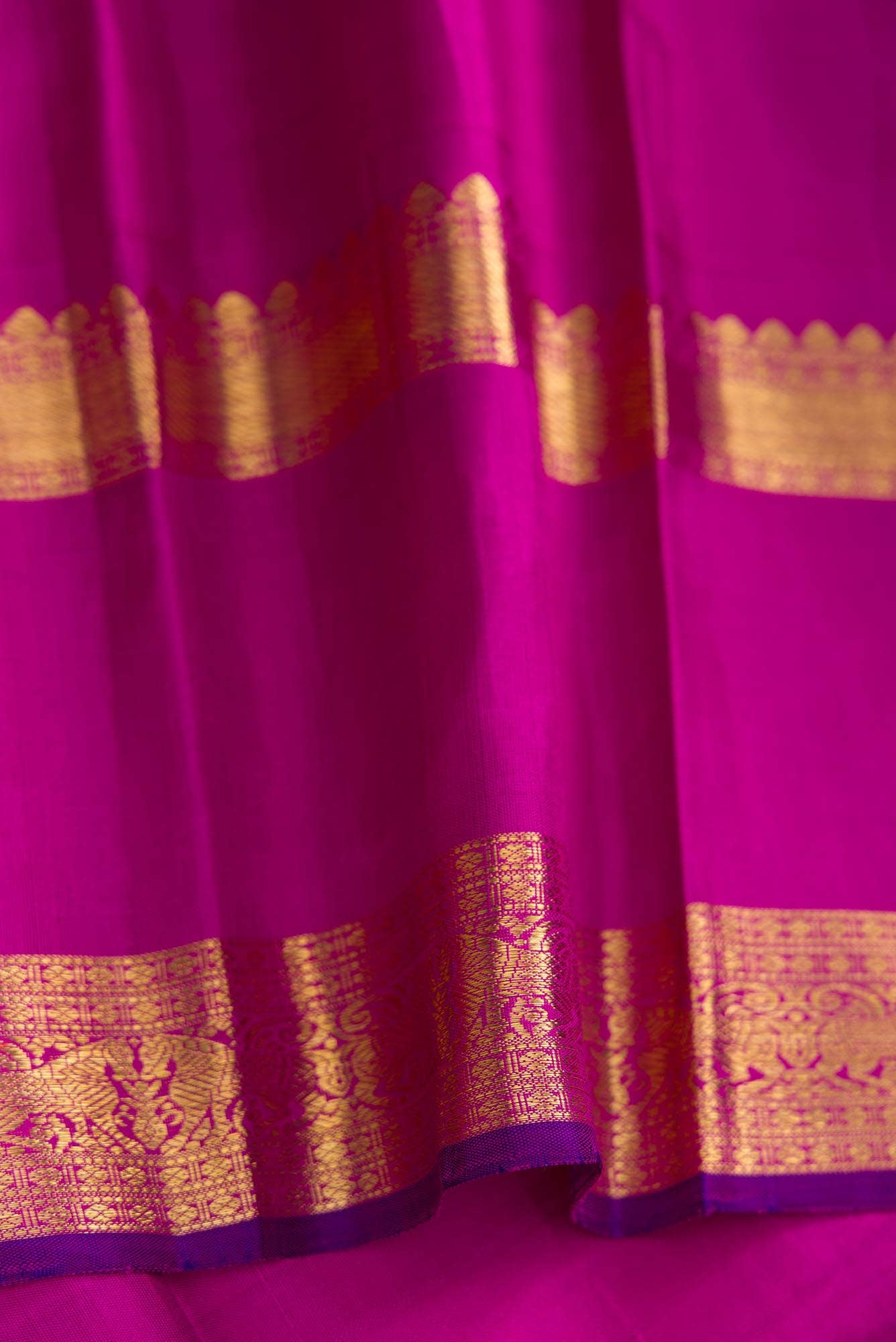 Pure Silk Pure Zari Sandal Dual Tone Kanchipuram Saree