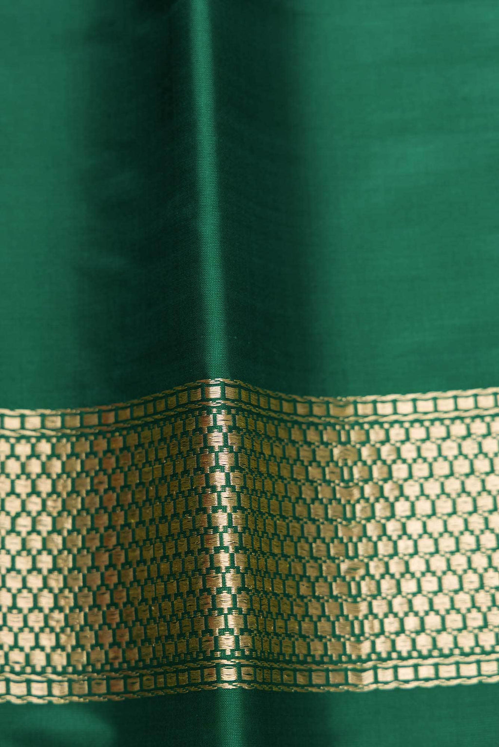 Pure Silk Pure Zari Green Dual Tone Banarasi Saree