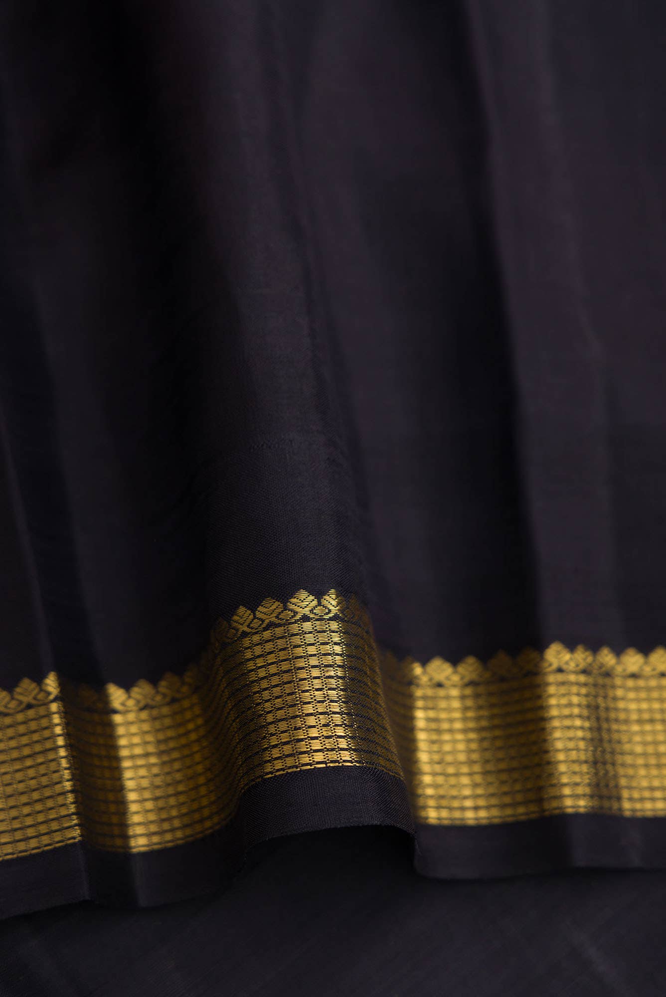 Pure Silk Pure Zari Mustard and Maroon Dual Tone Kanchipuram Saree