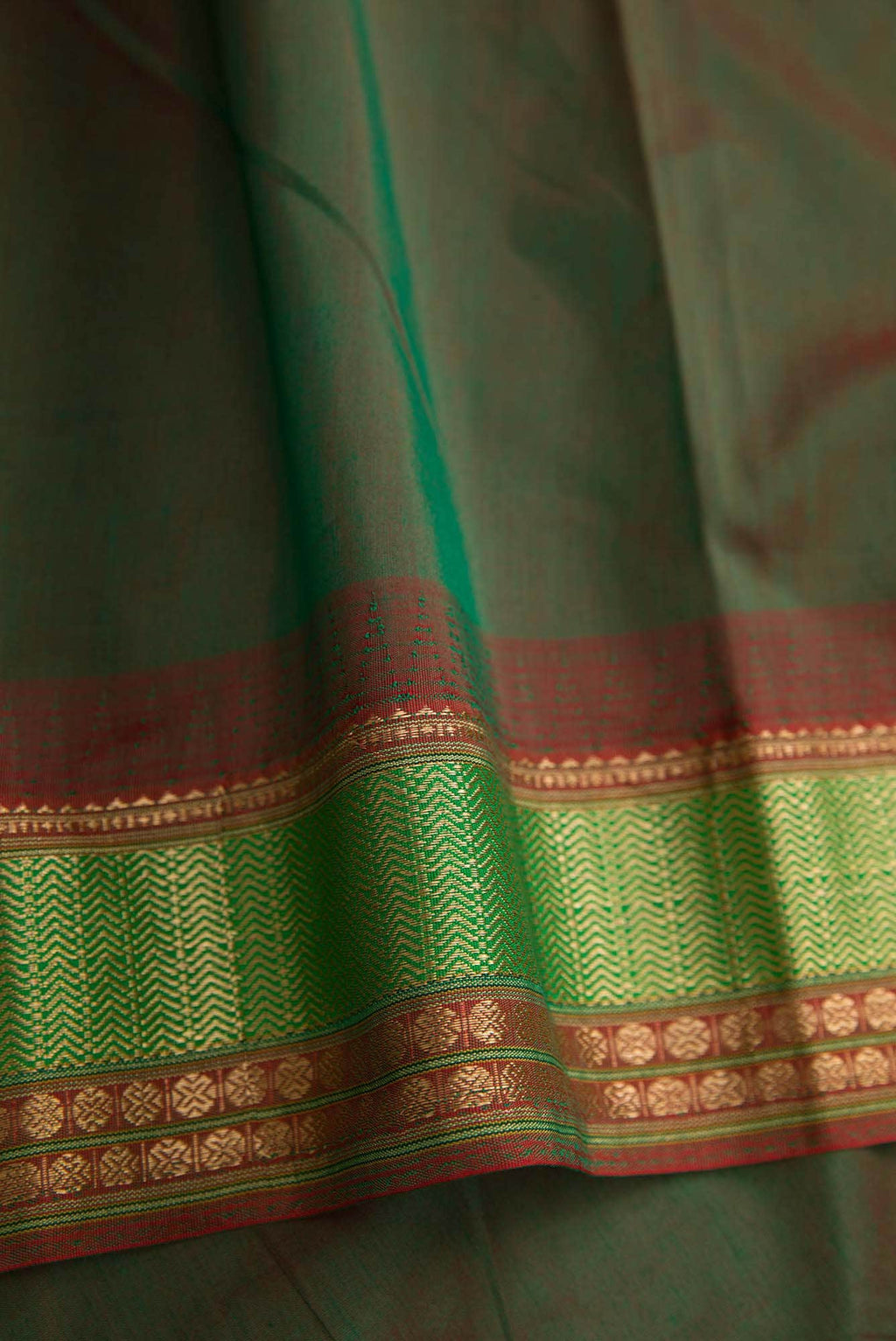 Golden Peach Dual Tone Kanchipuram Silk Saree