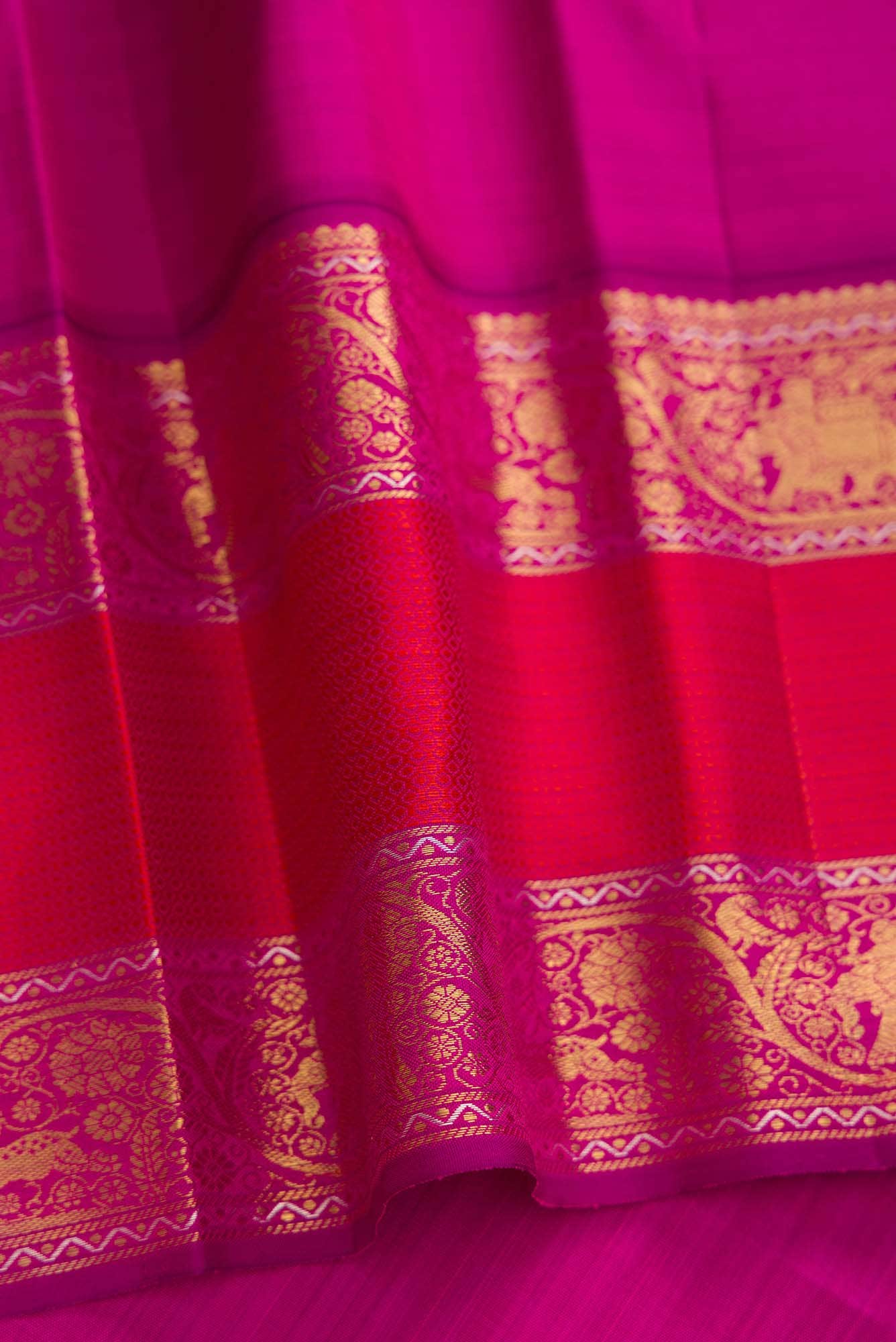 Pure Silk Pure Zari Black and Green Dual Tone Kanchipuram Saree