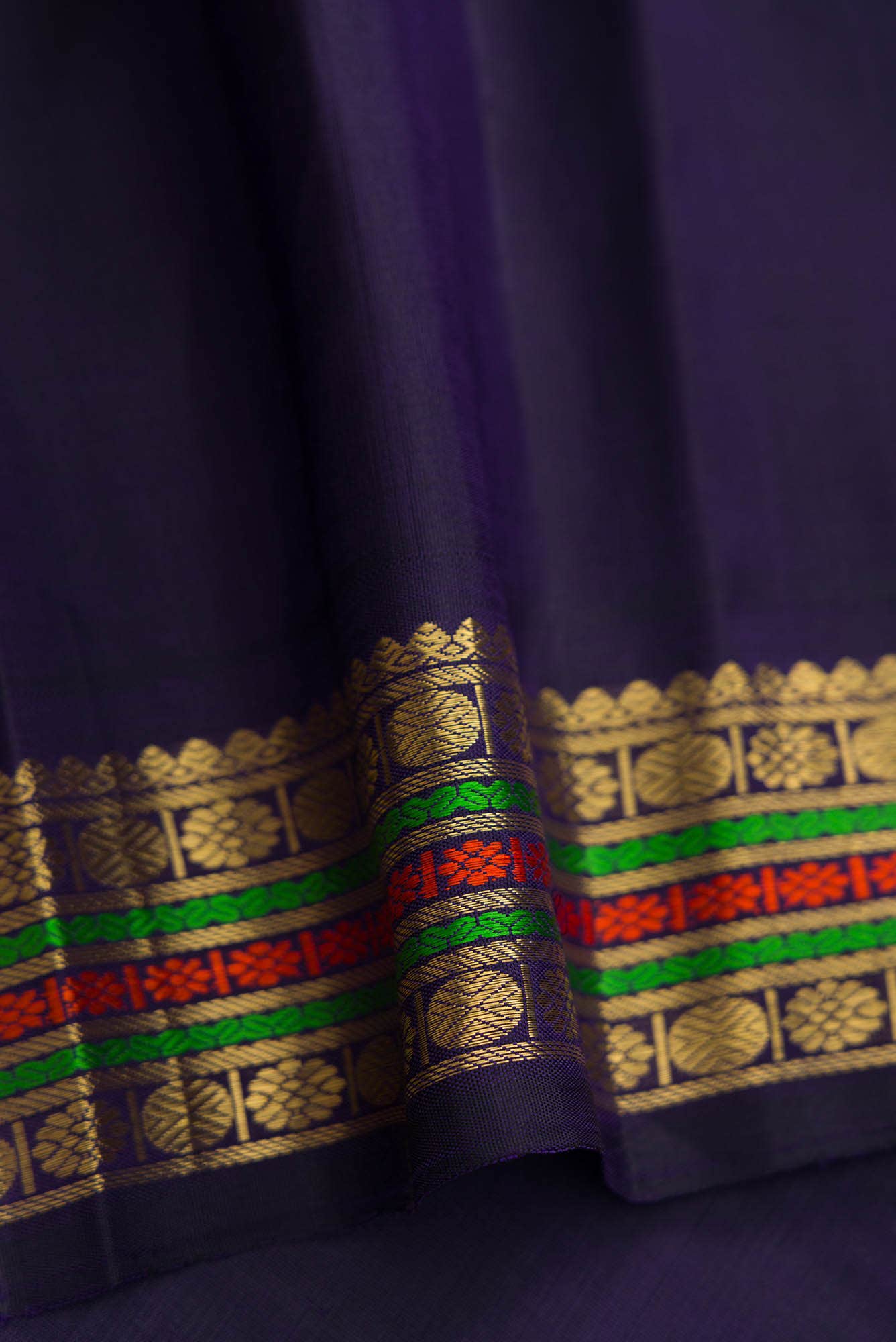 Pure Silk Pure Zari Pista Green Dual Tone Kanchipuram Saree
